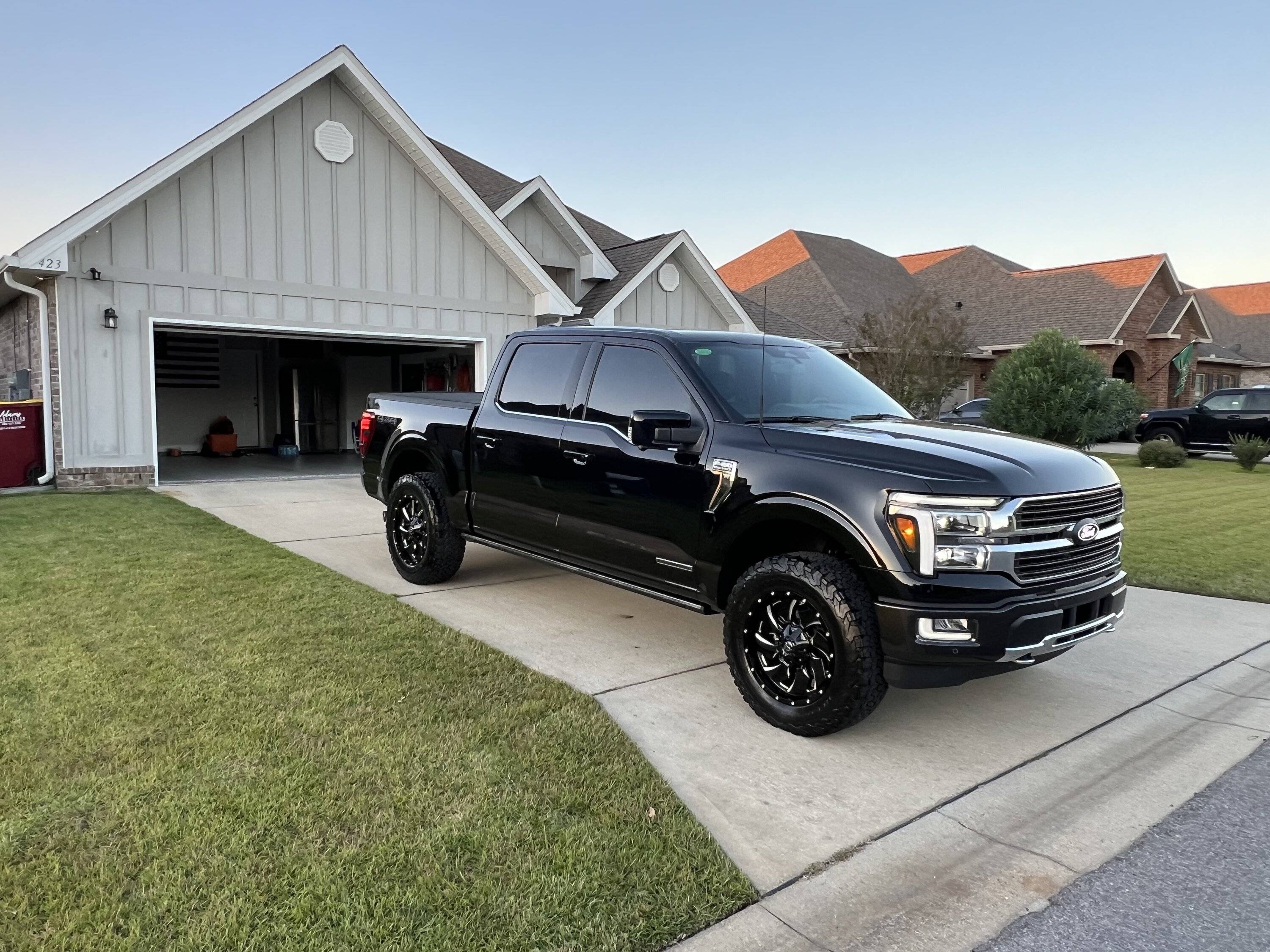 Ford F-150 2024 Agate Black KR IMG_4416