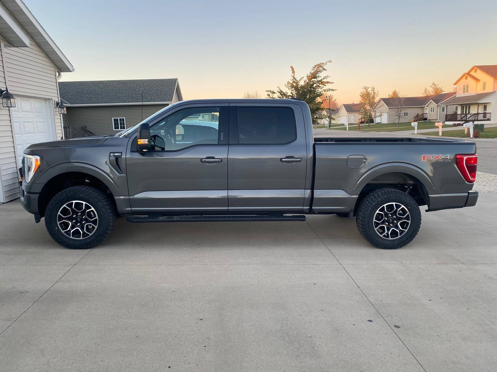 Ford F-150 2021 XLT SuperCrew Long Bed with Tow Mirrors IMG_4416.JPG