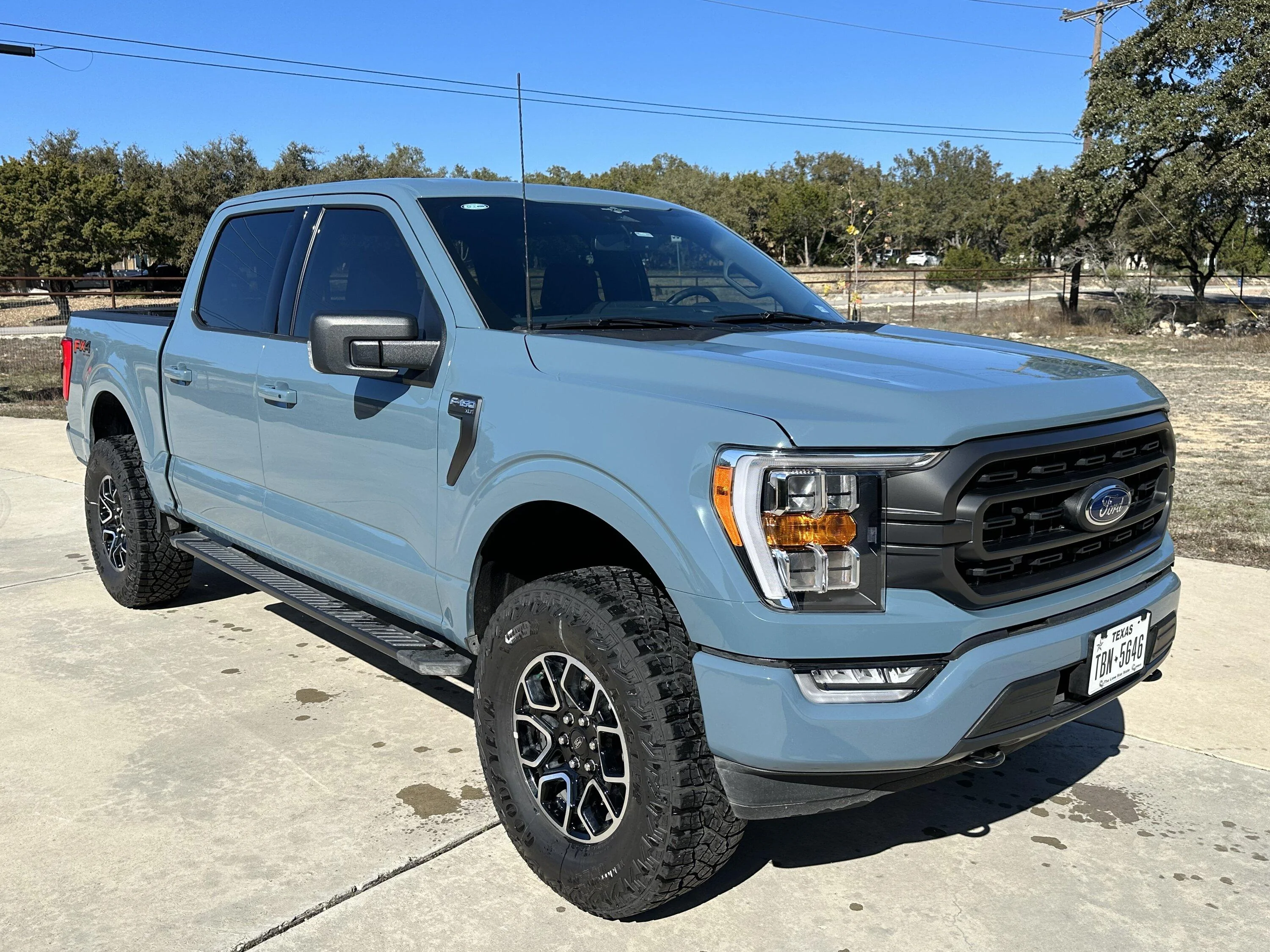 Ford F-150 305/70R18's with 3" RC Rough Country Lift IMG_4478