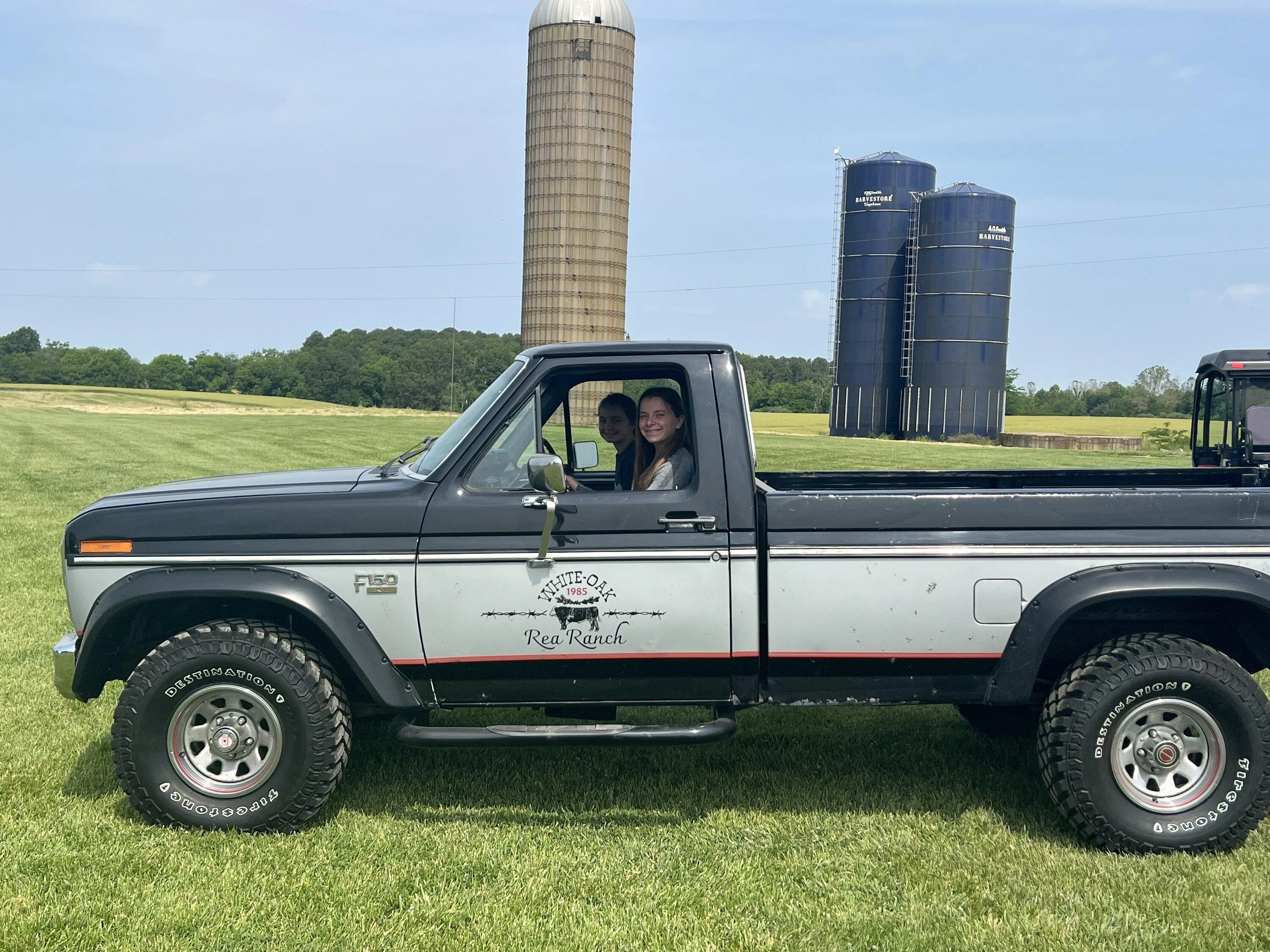 Ford F-150 1985 XL vs 2023 Lariat IMG_4502