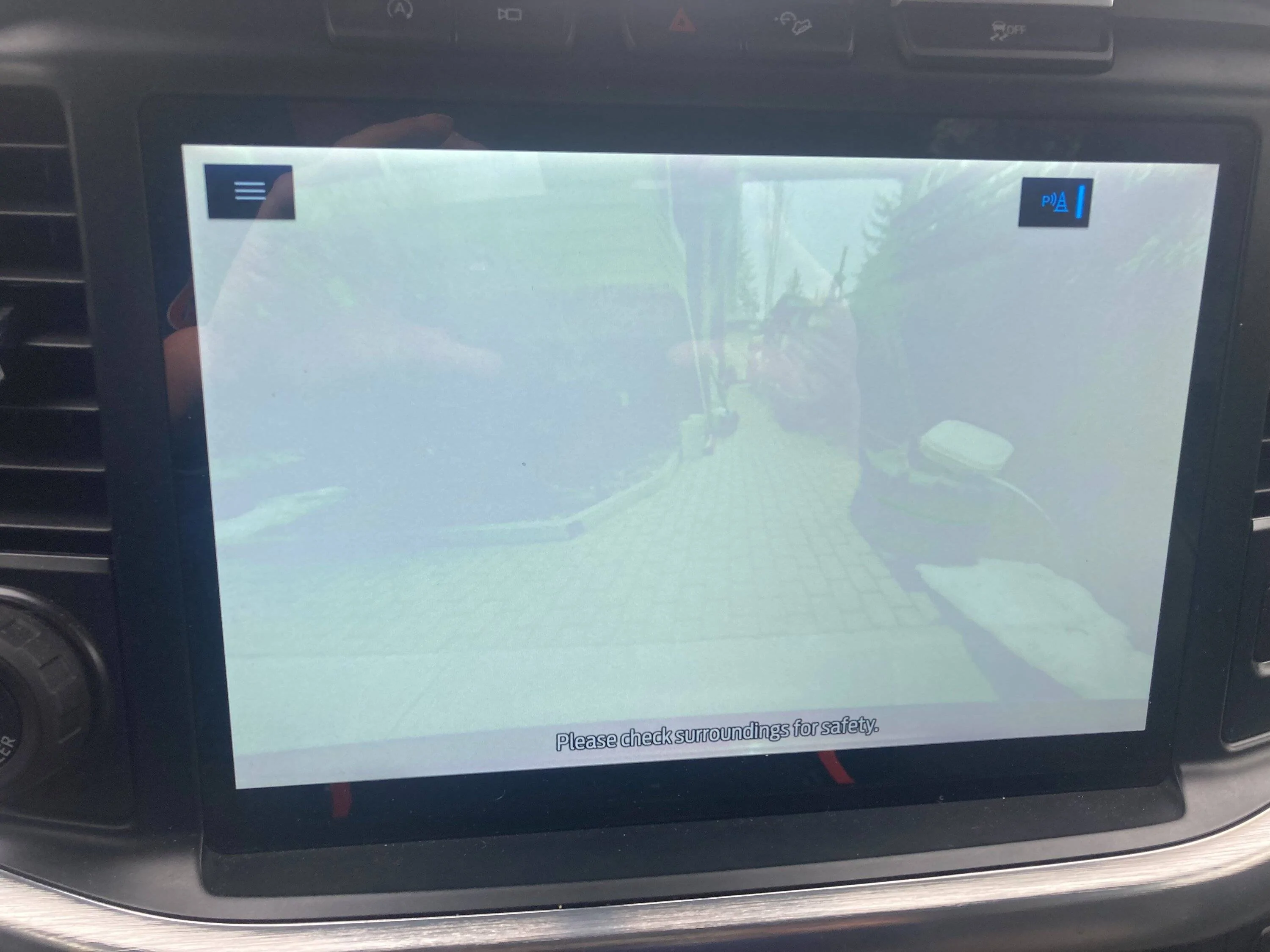 Ford F-150 2021 Lariat - front and rear camera - bleached out images IMG_4629