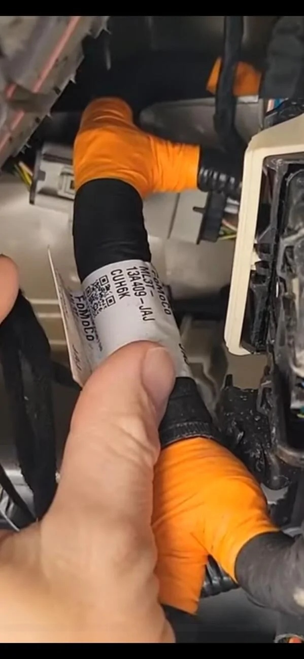 Ford F-150 Anyone install 2024 OEM LED bed lights IMG_4685