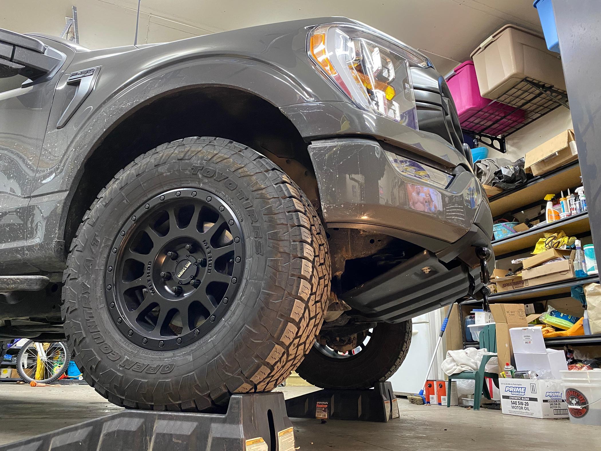 Ford F-150 XLT Sport 302a EcoBoost Looking Pretty Nifty IMG_5452