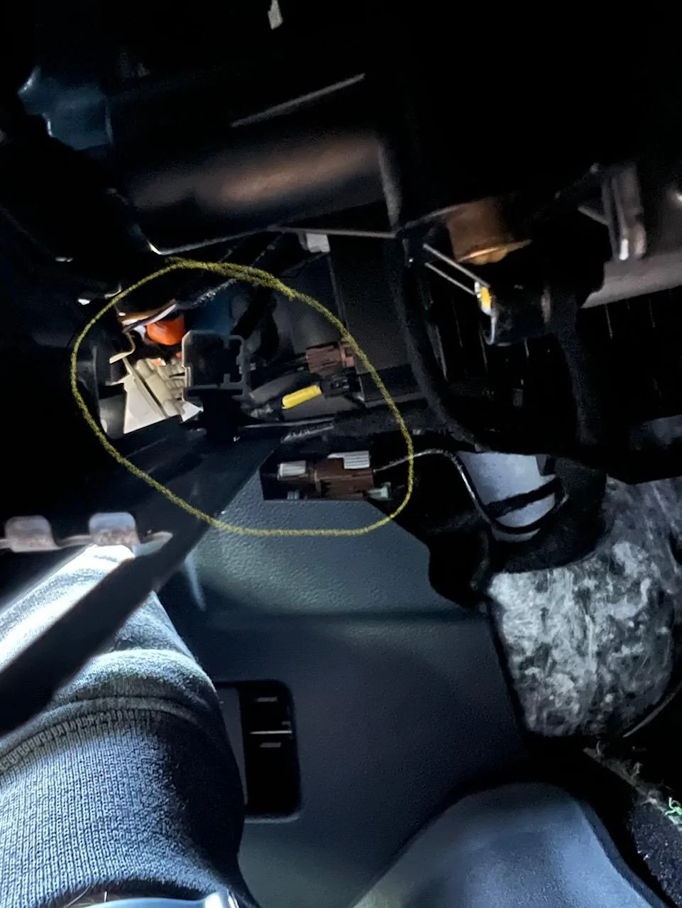 Ford F-150 XLT trucks with push button start cup holder/ambient lighting IMG_5491