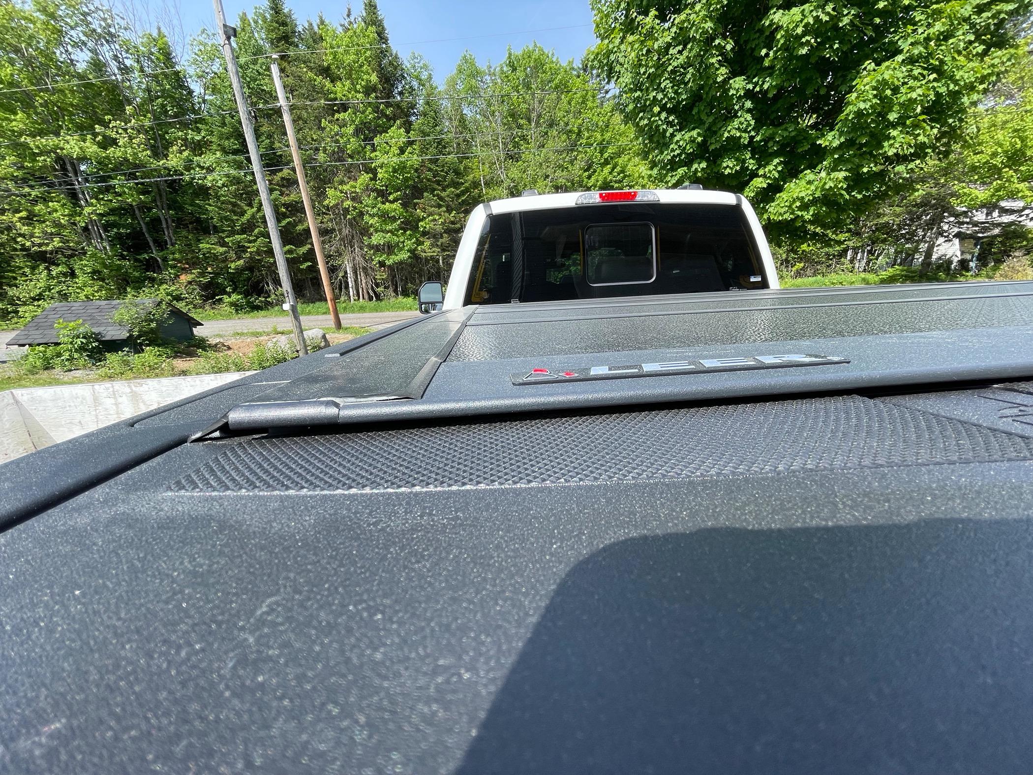 Ford F-150 Tonneau covers that allow the auto tailgate to open without help IMG_5589