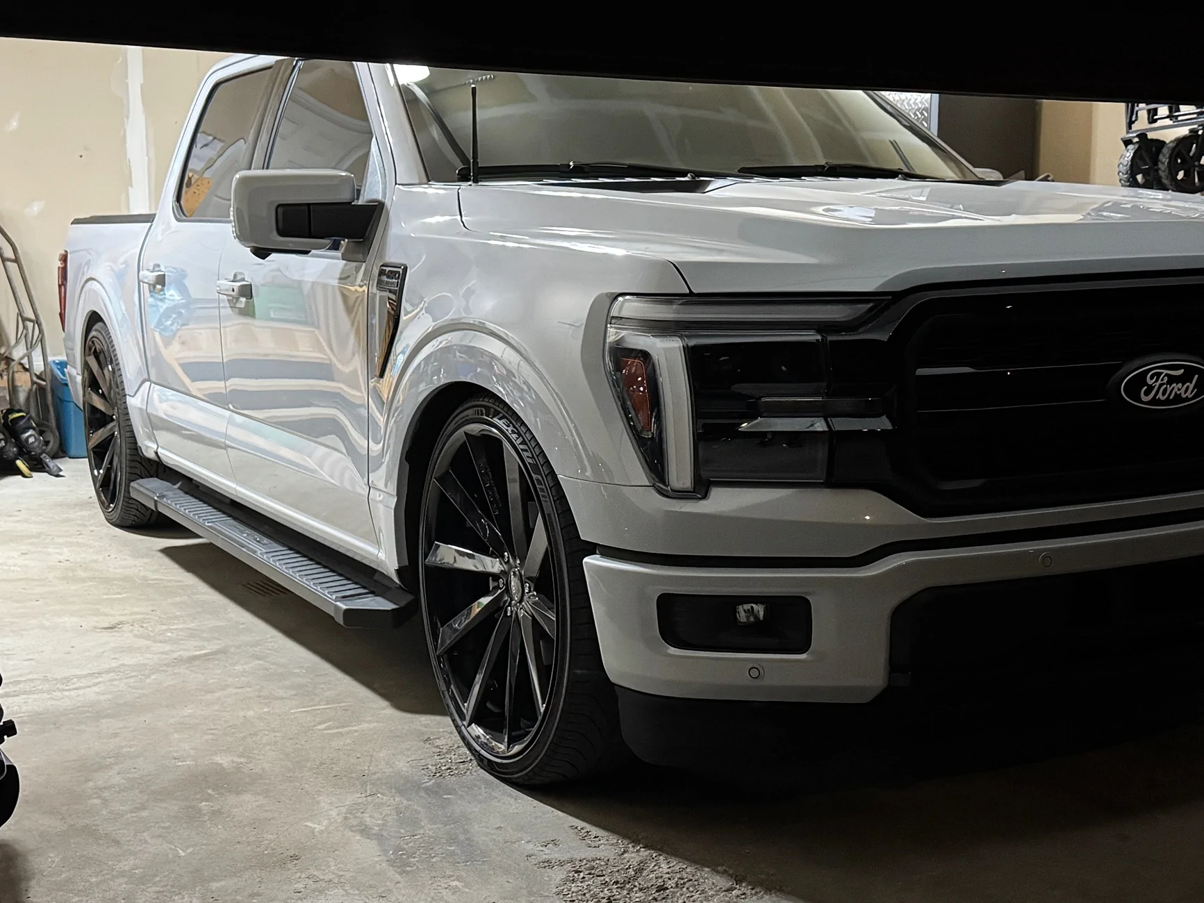 Ford F-150 Lowered 2025 Lariat IMG_5694