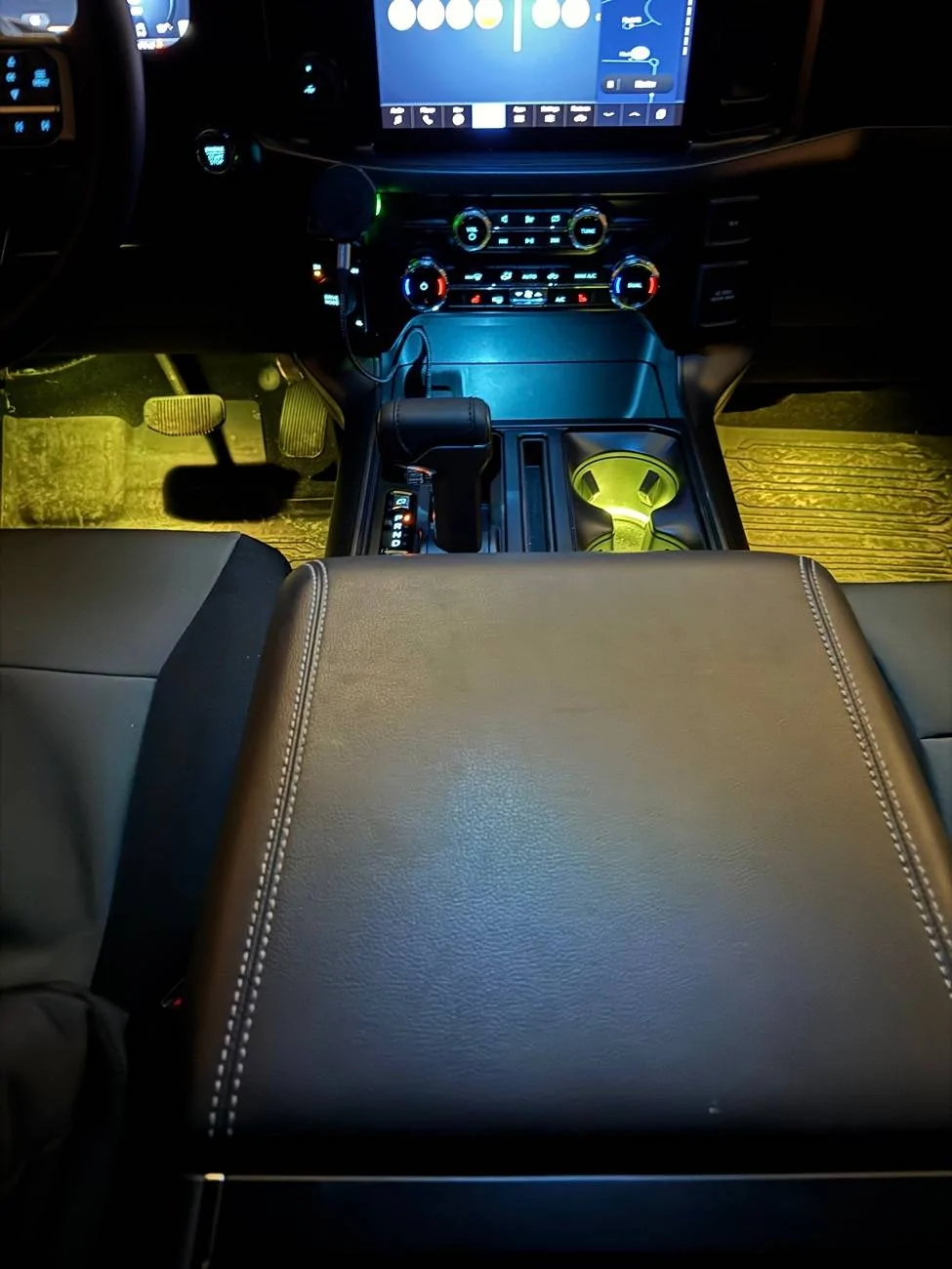 Ford F-150 XLT trucks with push button start cup holder/ambient lighting IMG_5728