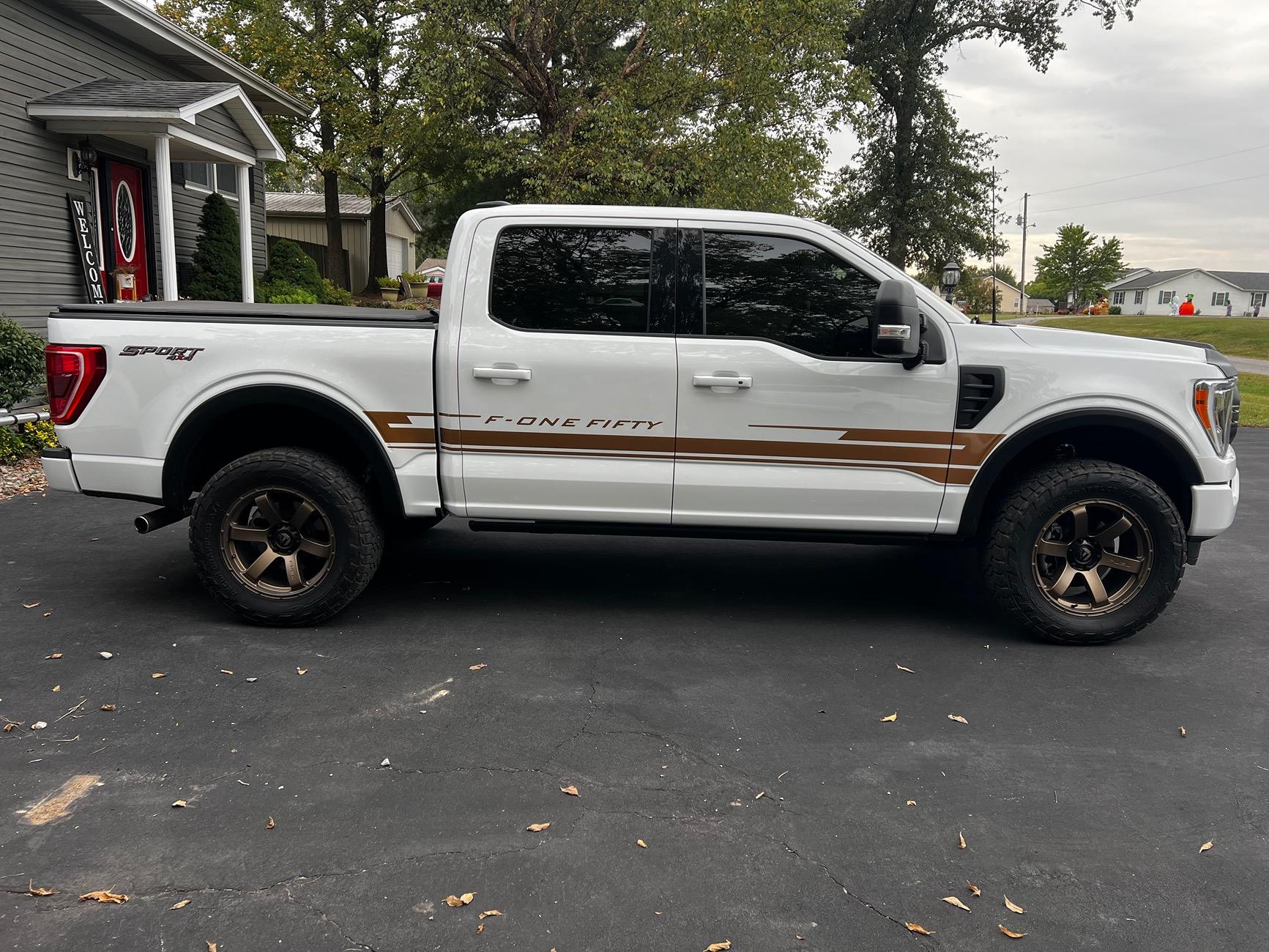 Ford F-150 Vinyl Graphics? Post pics please IMG_5758
