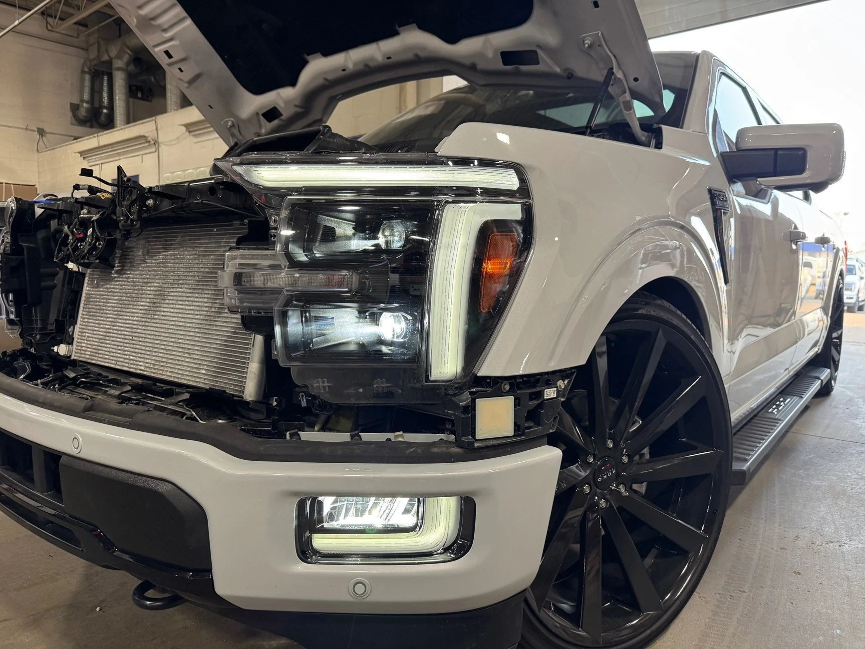 Ford F-150 2025 F-150 Lariat—now comes with XLT fog lights.. (downgrade) IMG_5811