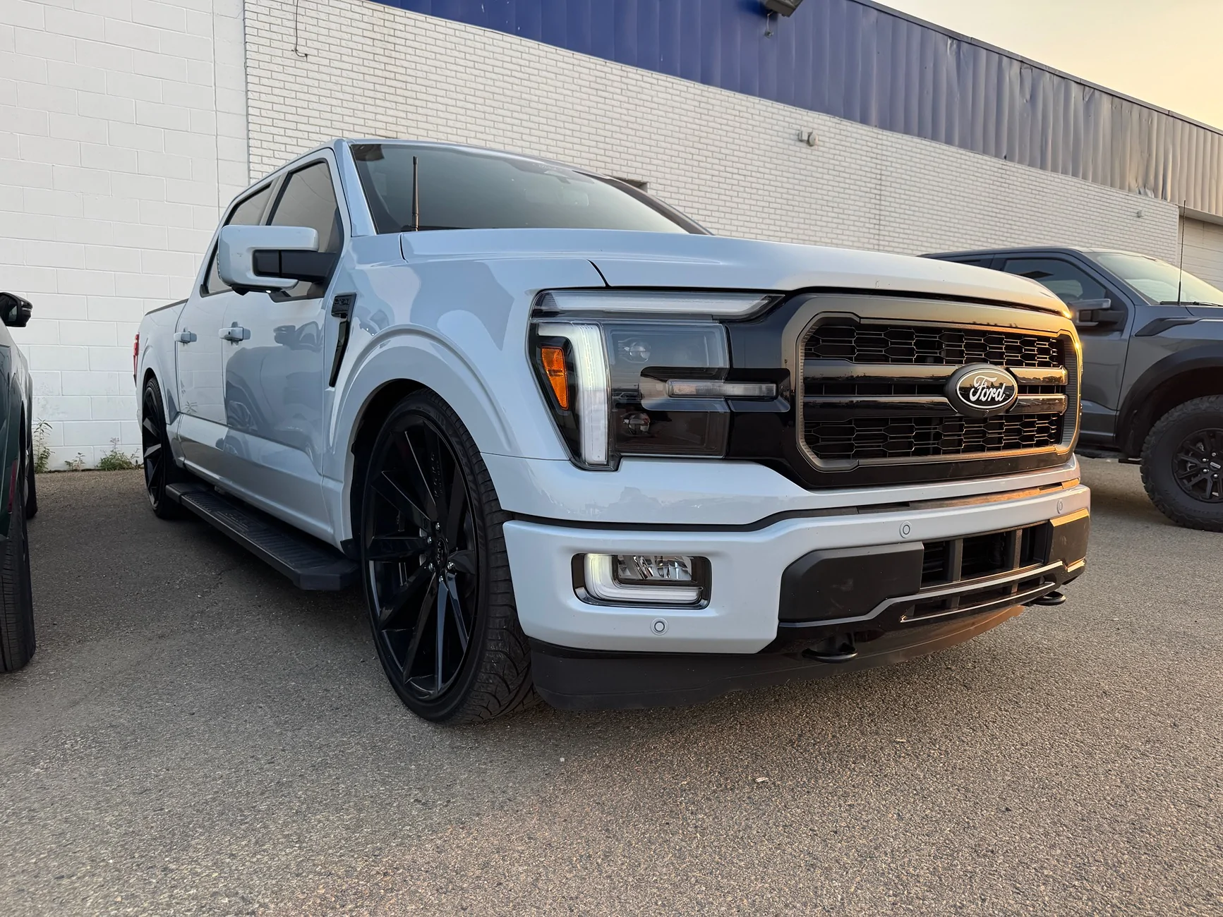 Ford F-150 Lowered 2025 Lariat IMG_5812