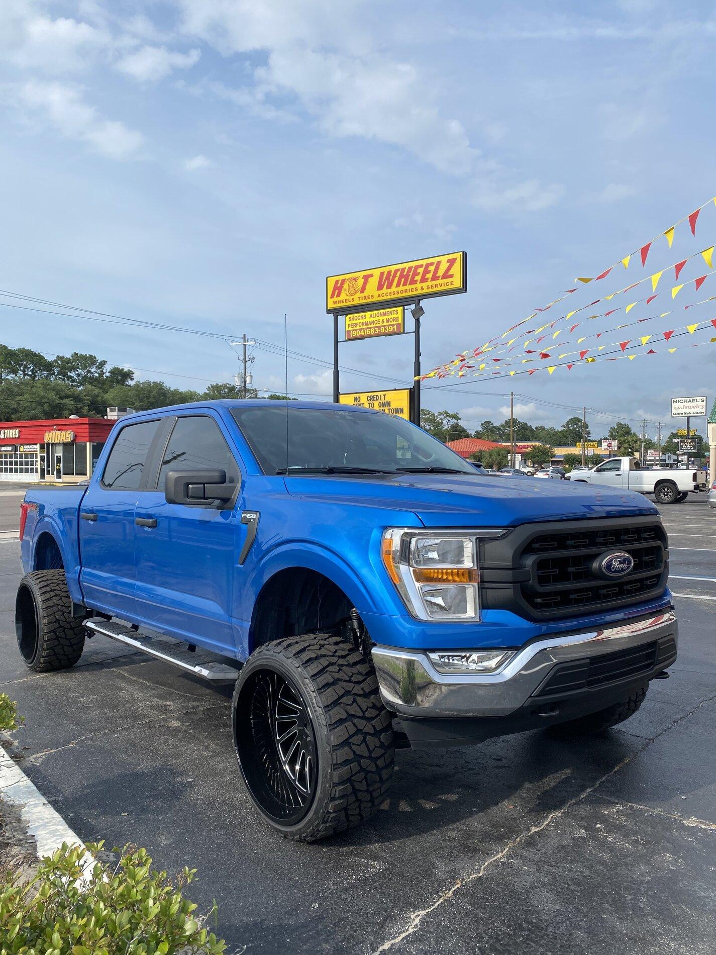 Ford F-150 Custom 2021 LED F-150 headlights! IMG_6079