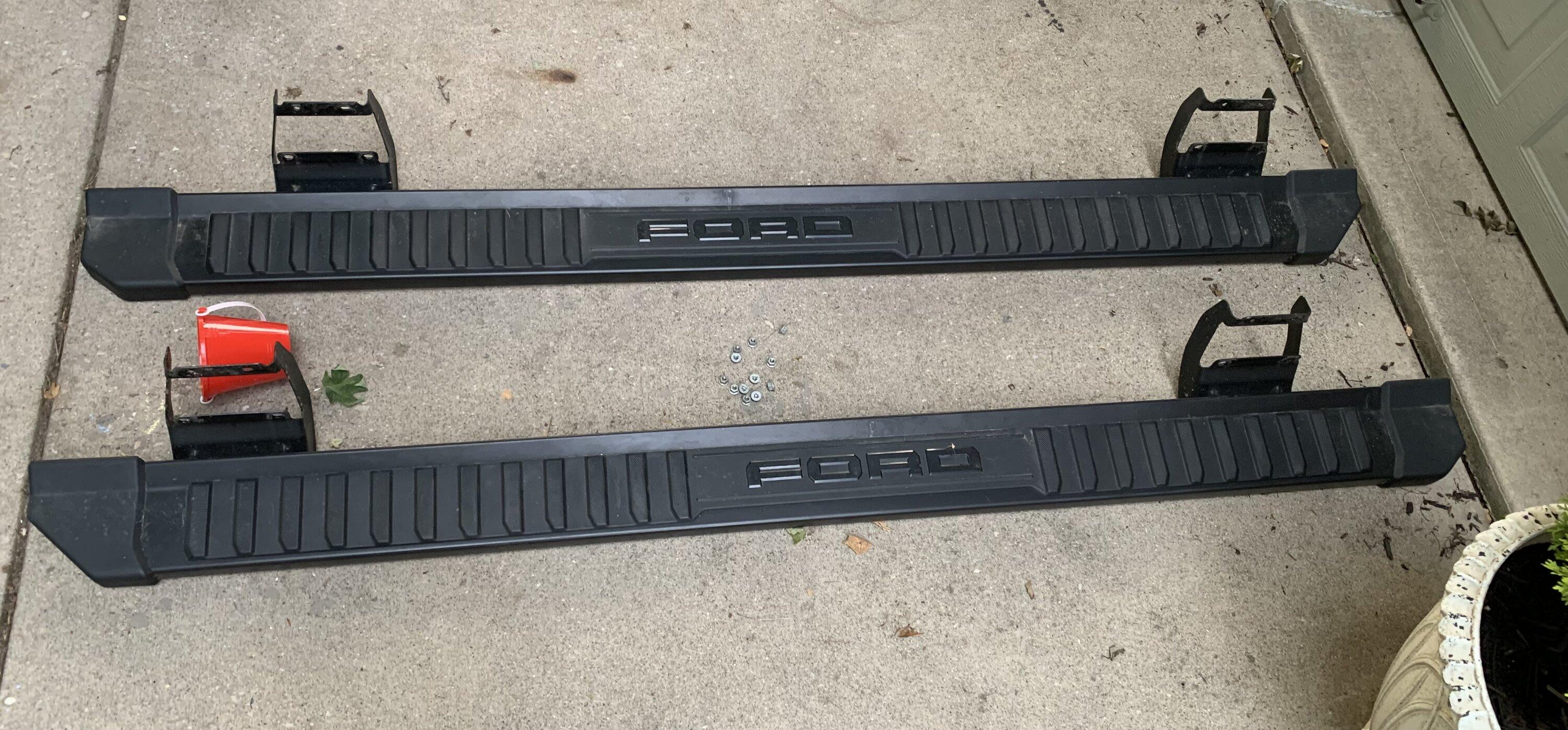 Ford F-150 2022 Black Sport/FX4 Running Boards IMG_6122