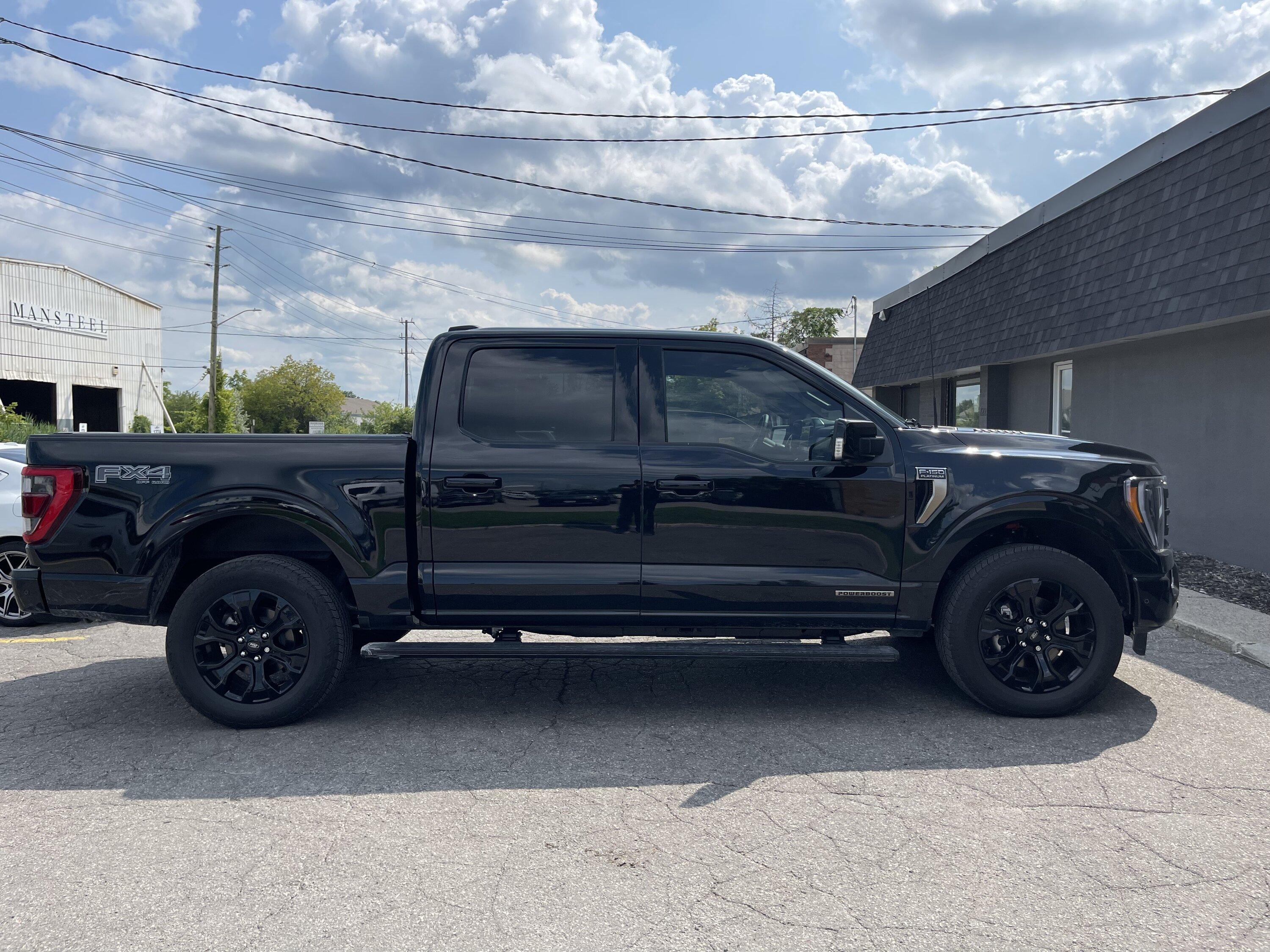 Ford F-150 2023 Platinum PowerBoost w/ wheels, tires and coilover. IMG_6237