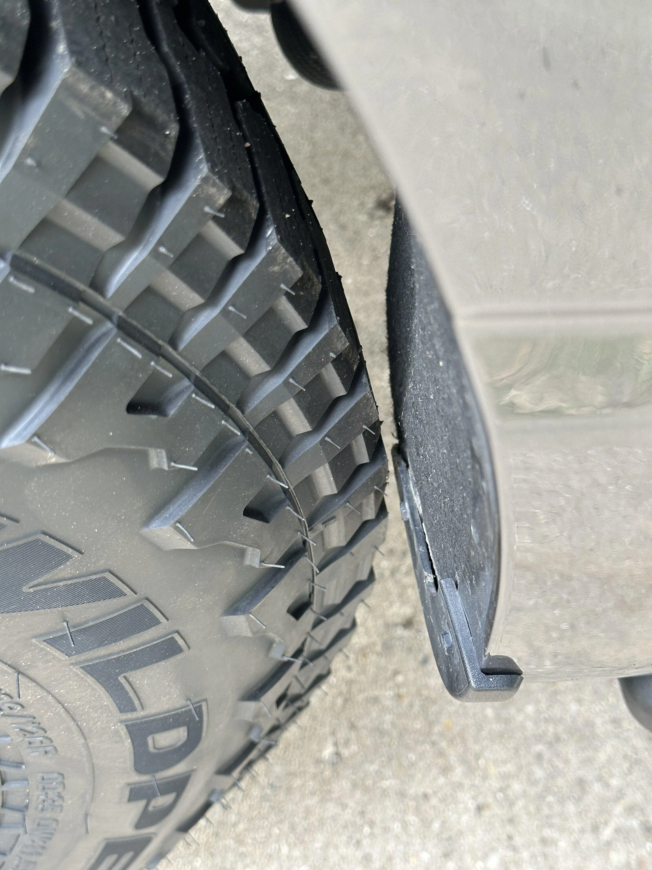 Ford F-150 Switched From 285/75/17 to 285/75/18 -- Tire Fitment Guide (34's to 35's) IMG_6263