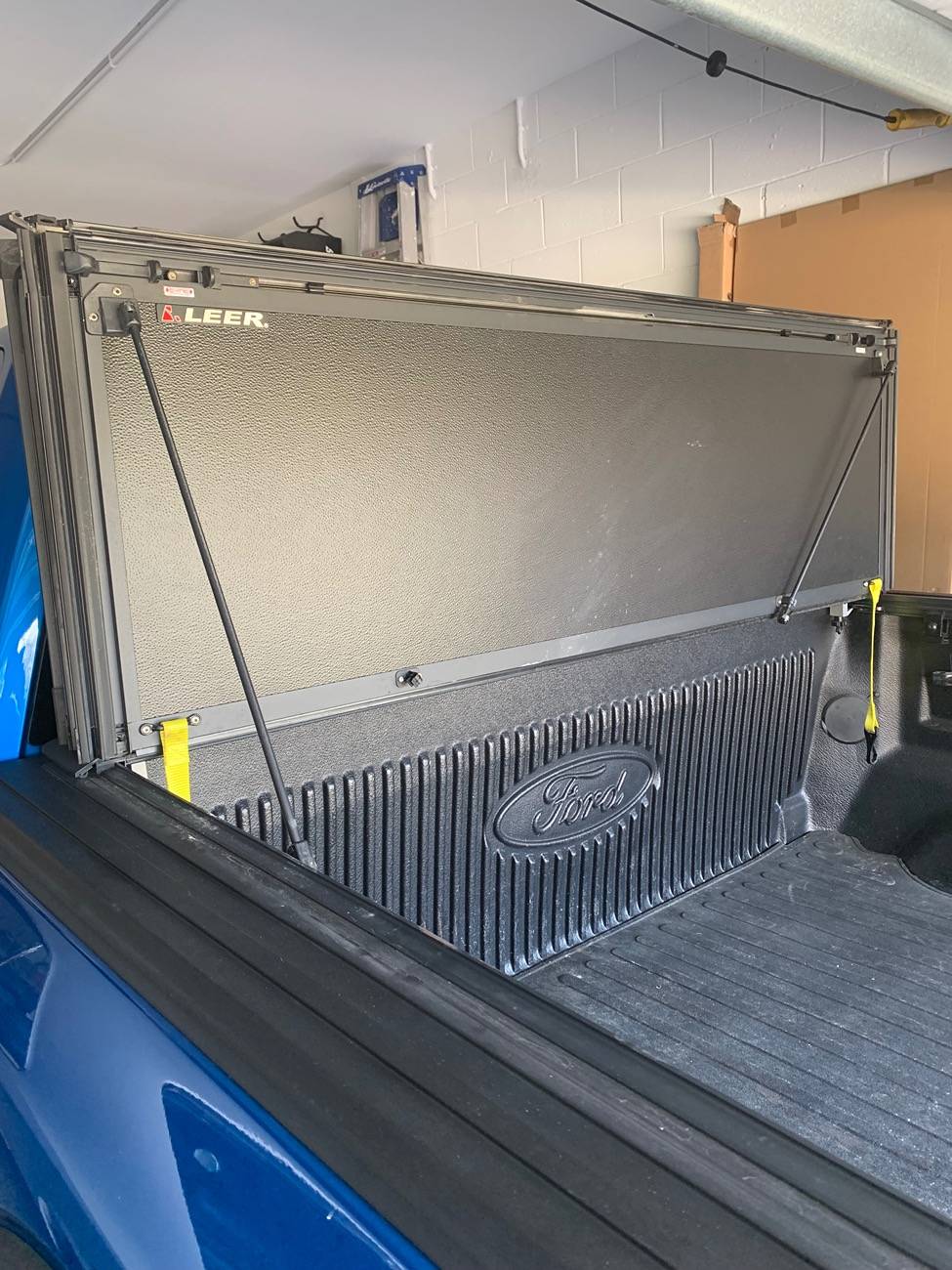 Ford F-150 Leer Trifold Hard Bed Cover for 5.5’ Bed IMG_6461