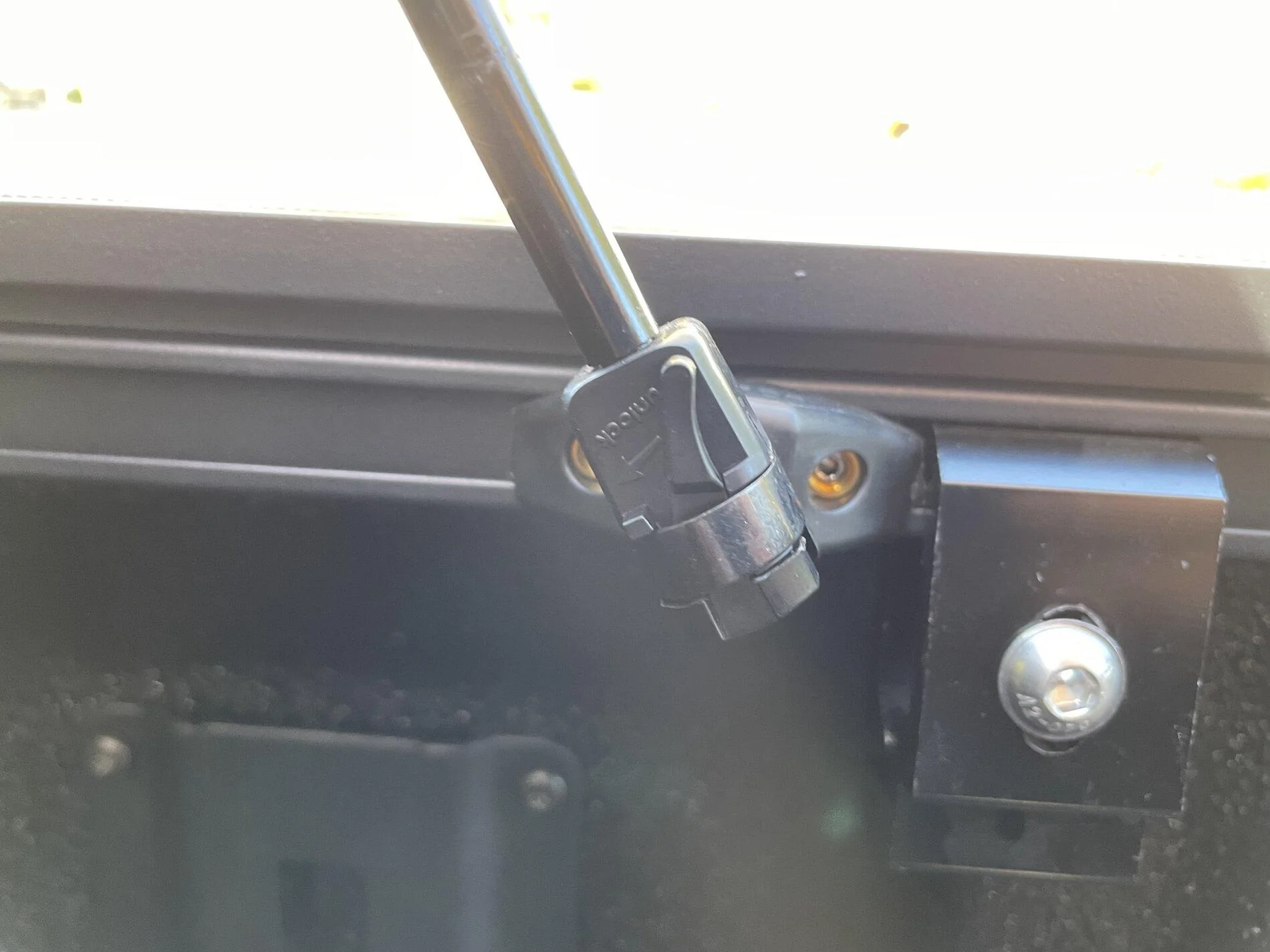 Ford F-150 Leer HF650M Tonneau Cover Review with Photos! - Install & First Impressions IMG_6469