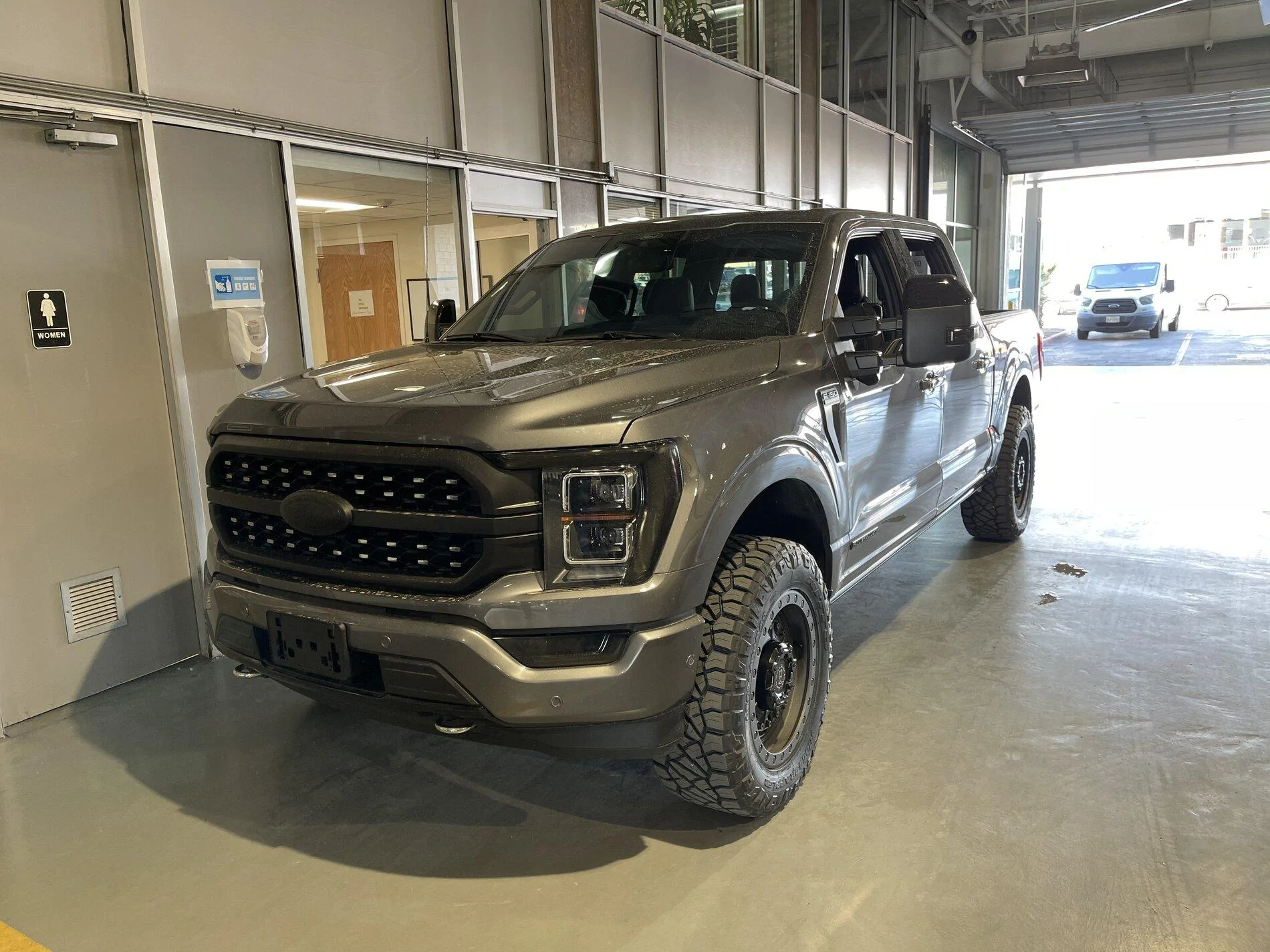 Ford F-150 Input on Trim Decision, please? (Lariat v Platinum) IMG_6485