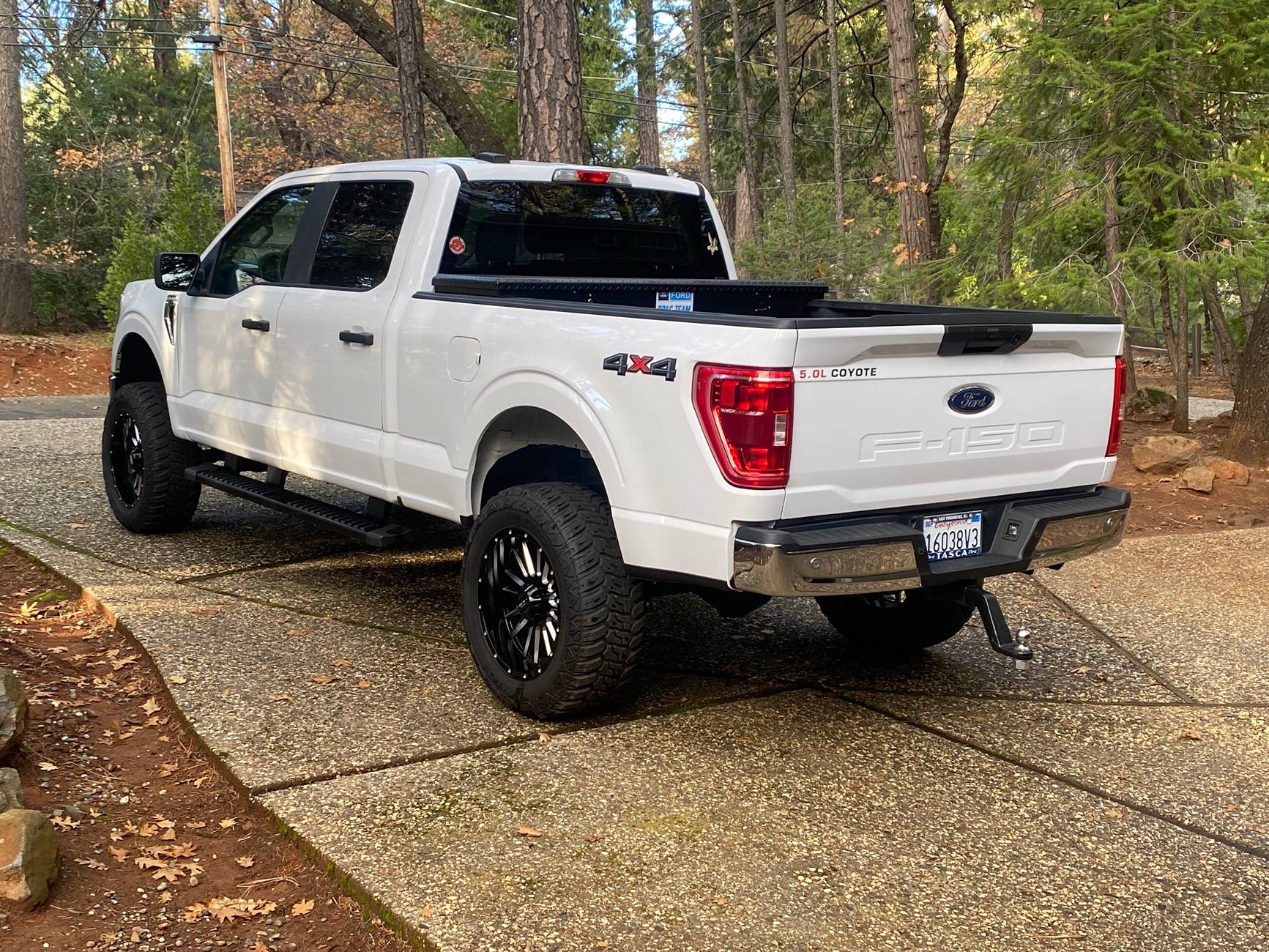 Ford F-150 2021 XLT SuperCrew Long Bed with Tow Mirrors IMG_6541