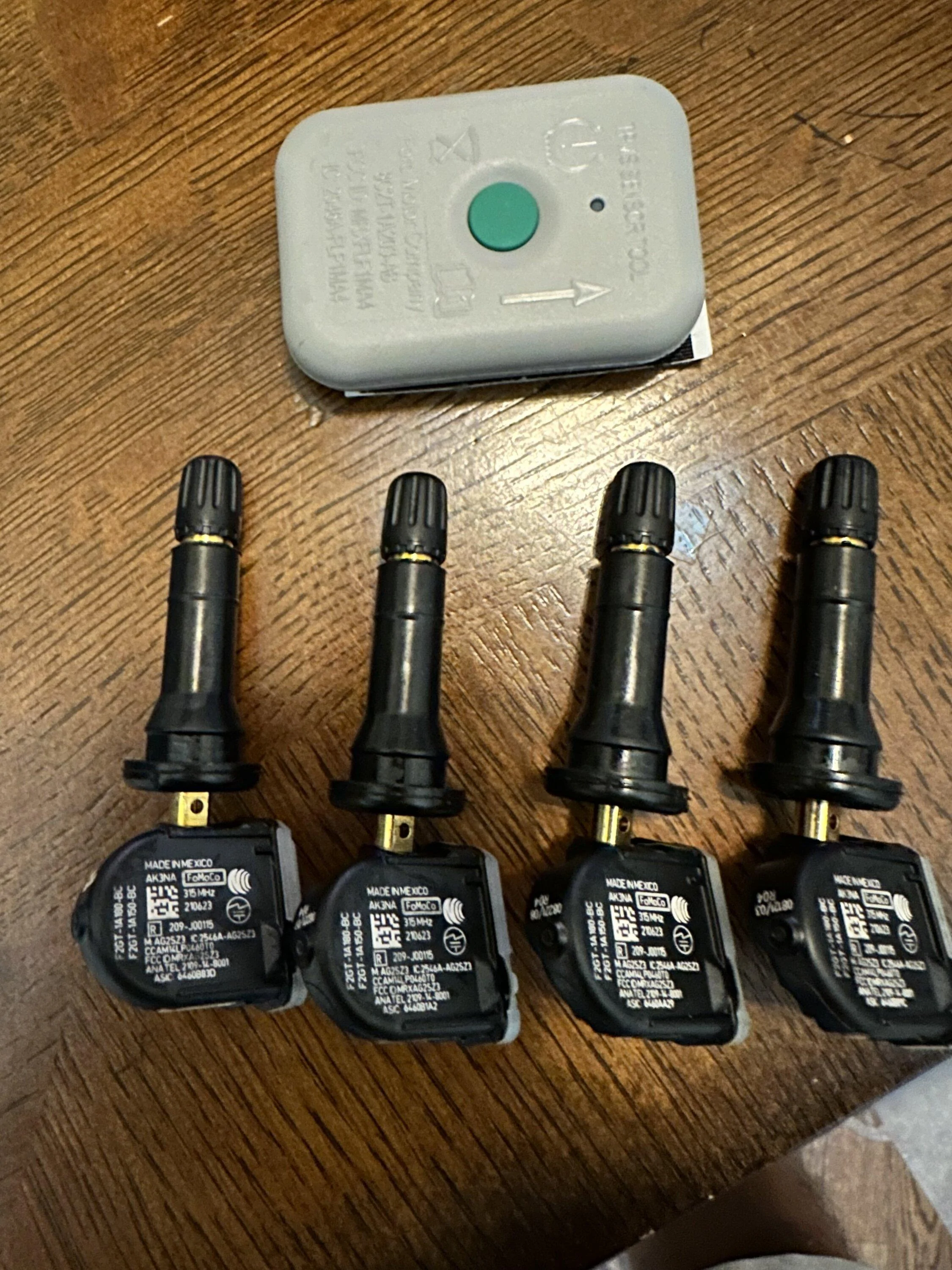 Ford F-150 TPMS Sensors and learning tool - FoMoCo IMG_6840
