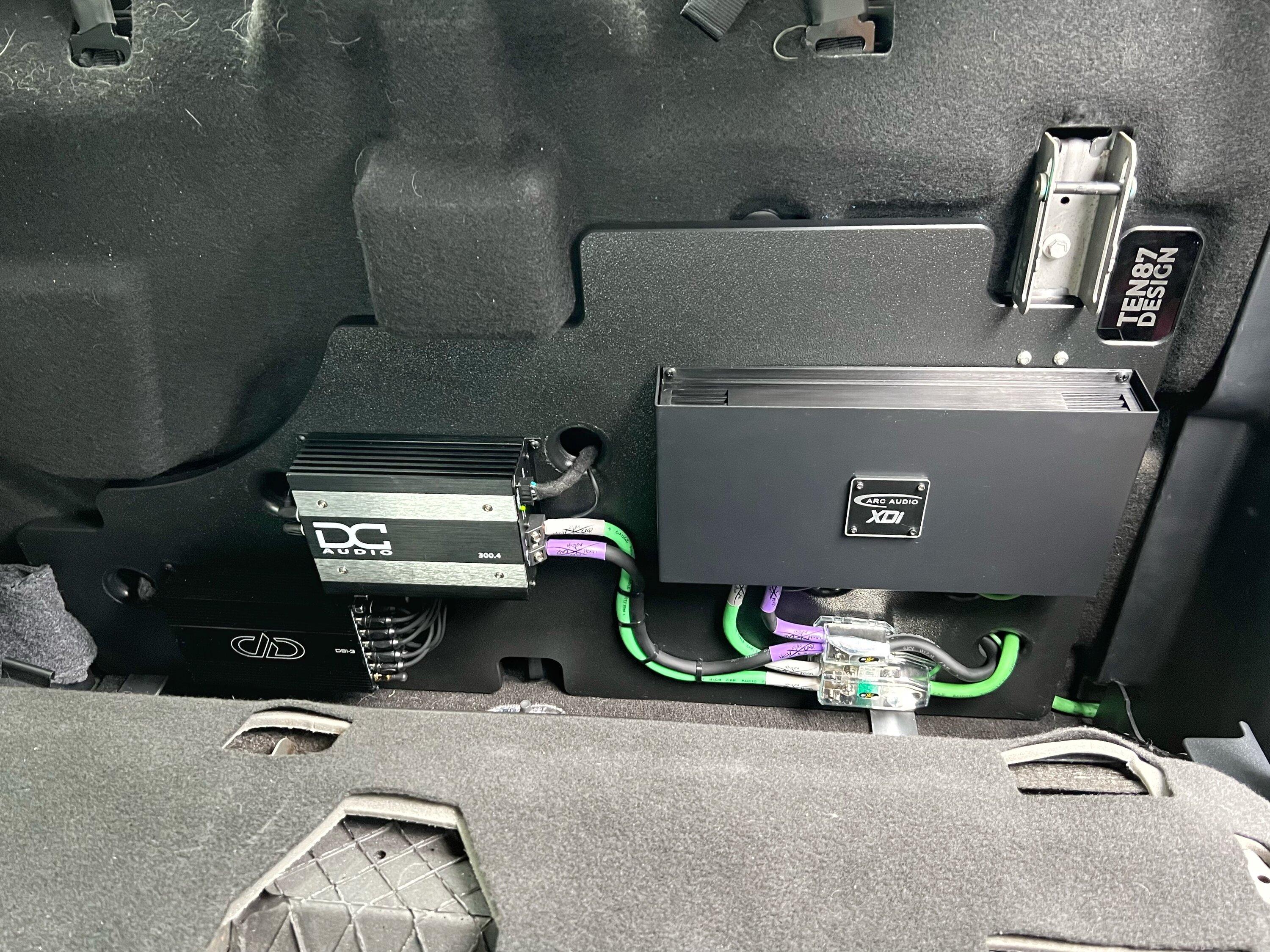 Ford F-150 Amp rack installed IMG_7122