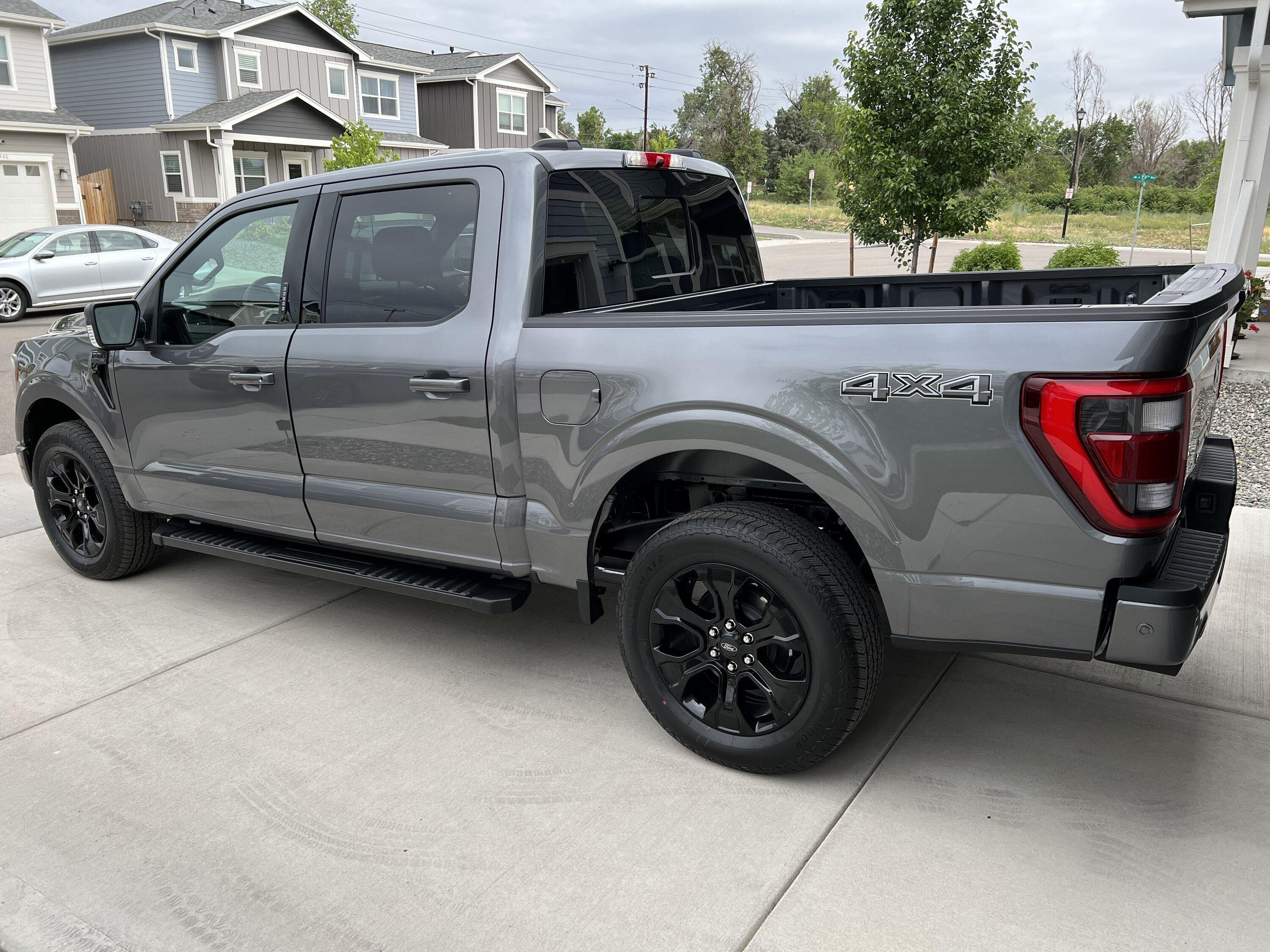 Ford F-150 502A BAP Carbonized Gray 3.5L IMG_7139