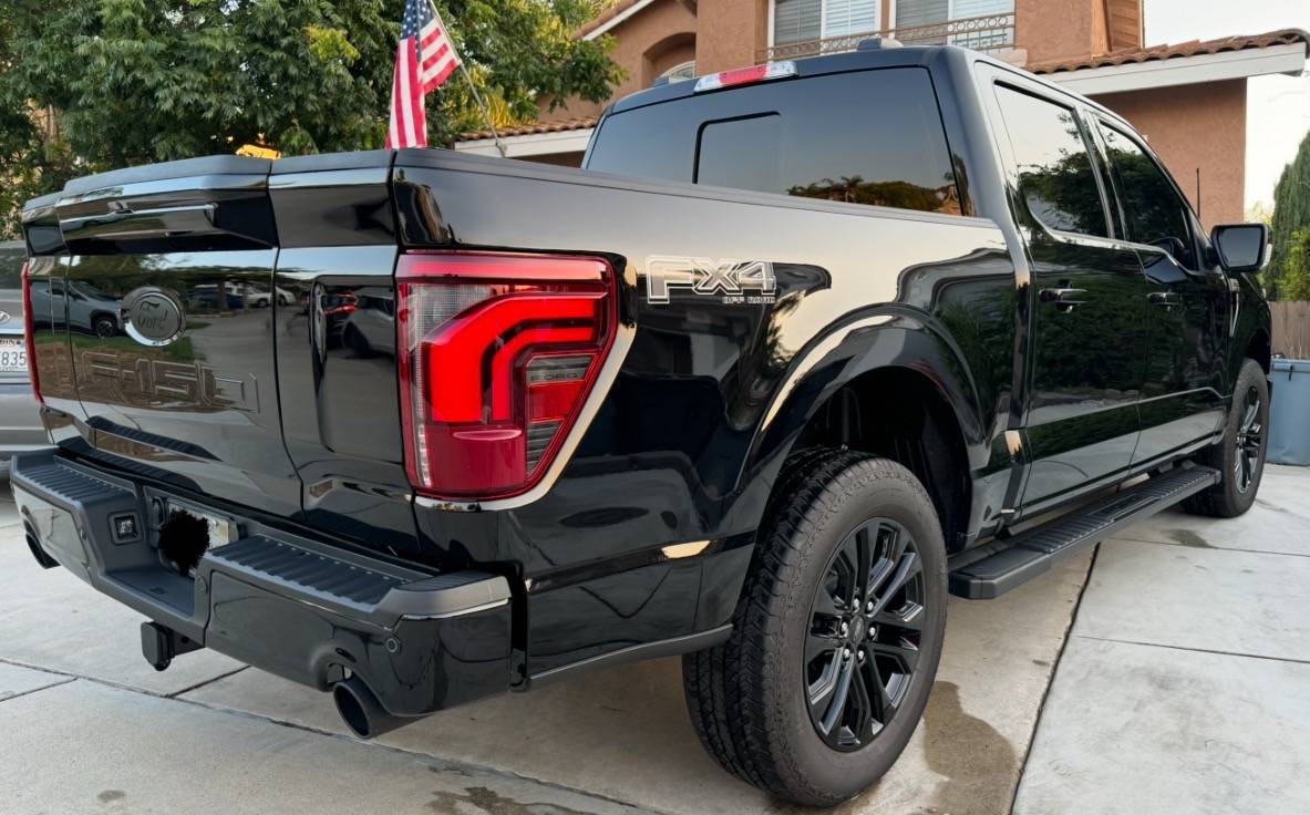 Ford F-150 Agate Black XLT 303A IMG_7256