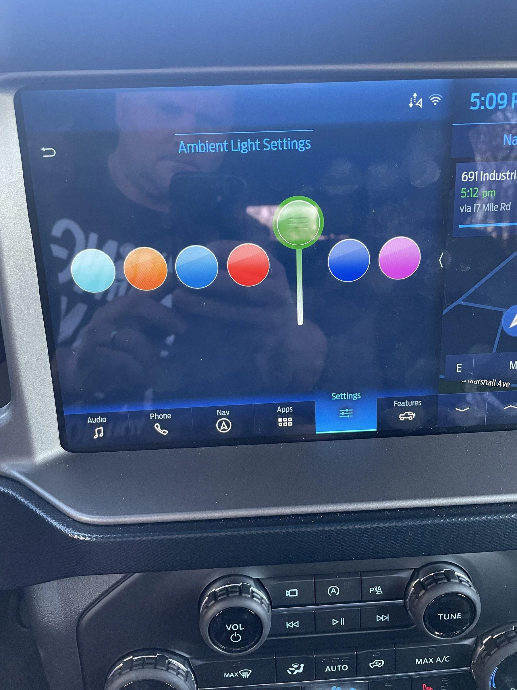 Ford F-150 2023 platinum ambient lighting IMG_7257