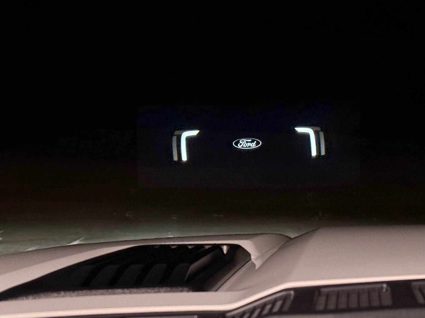 Ford F-150 2025 Platinum Plus 703A IMG_7885