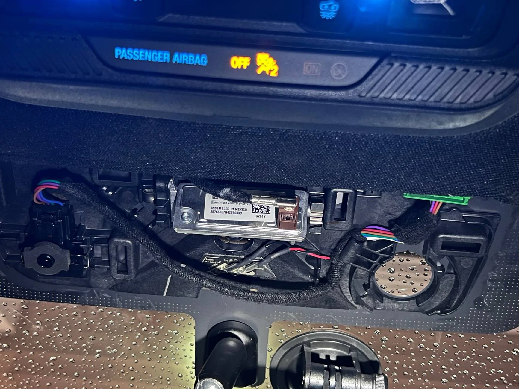 Ford F-150 2024 Ford F-150 STX Mirror/Humidity sensor tap IMG_8117