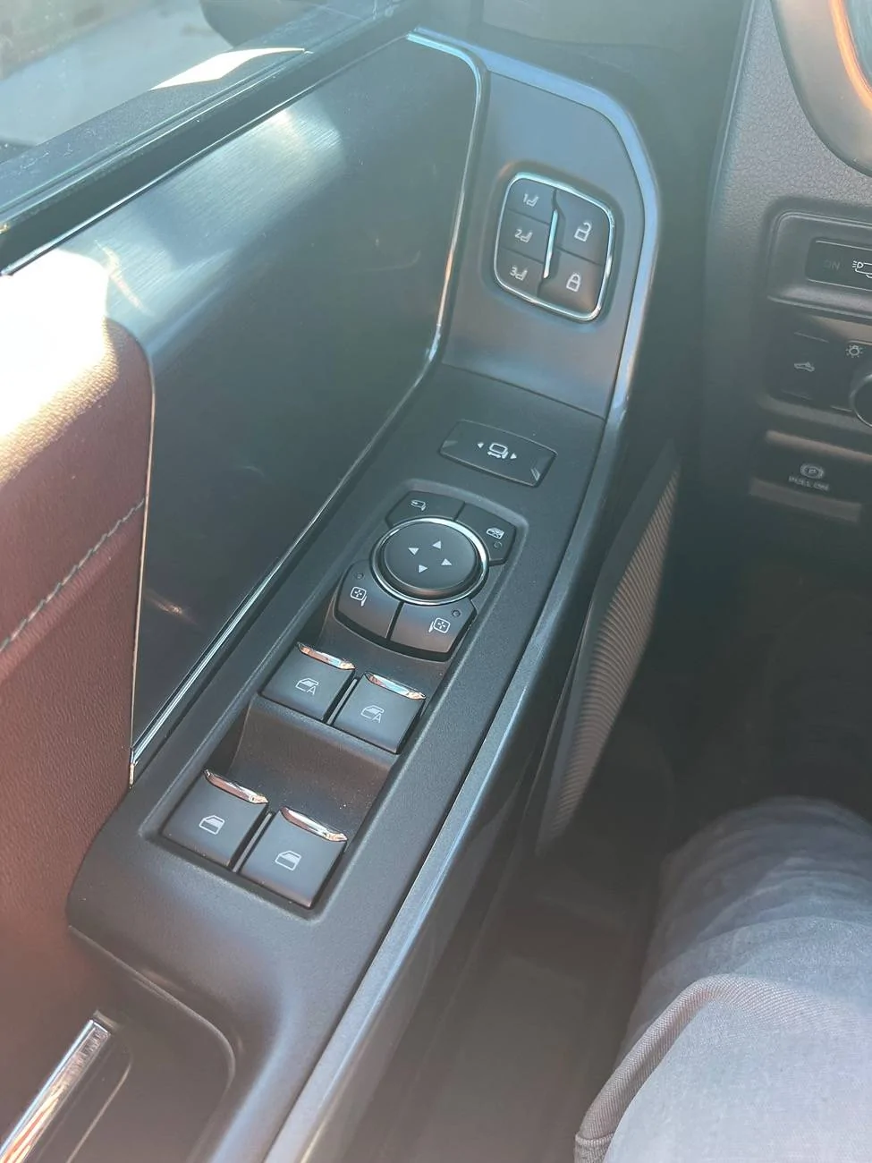 Ford F-150 WTB- Tow Mirrors - Foldable/Retractable, BLIS, 360 Cameras etc.. IMG_8252