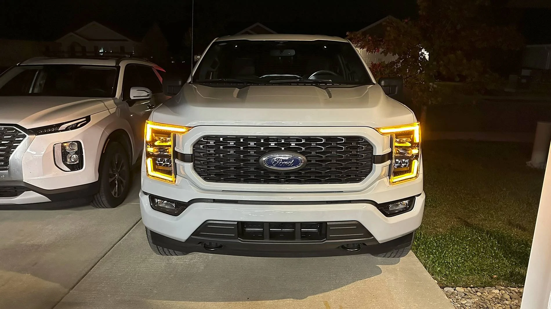 Ford F-150 21-23 Morimoto XB headlights with amber DRL IMG_8615