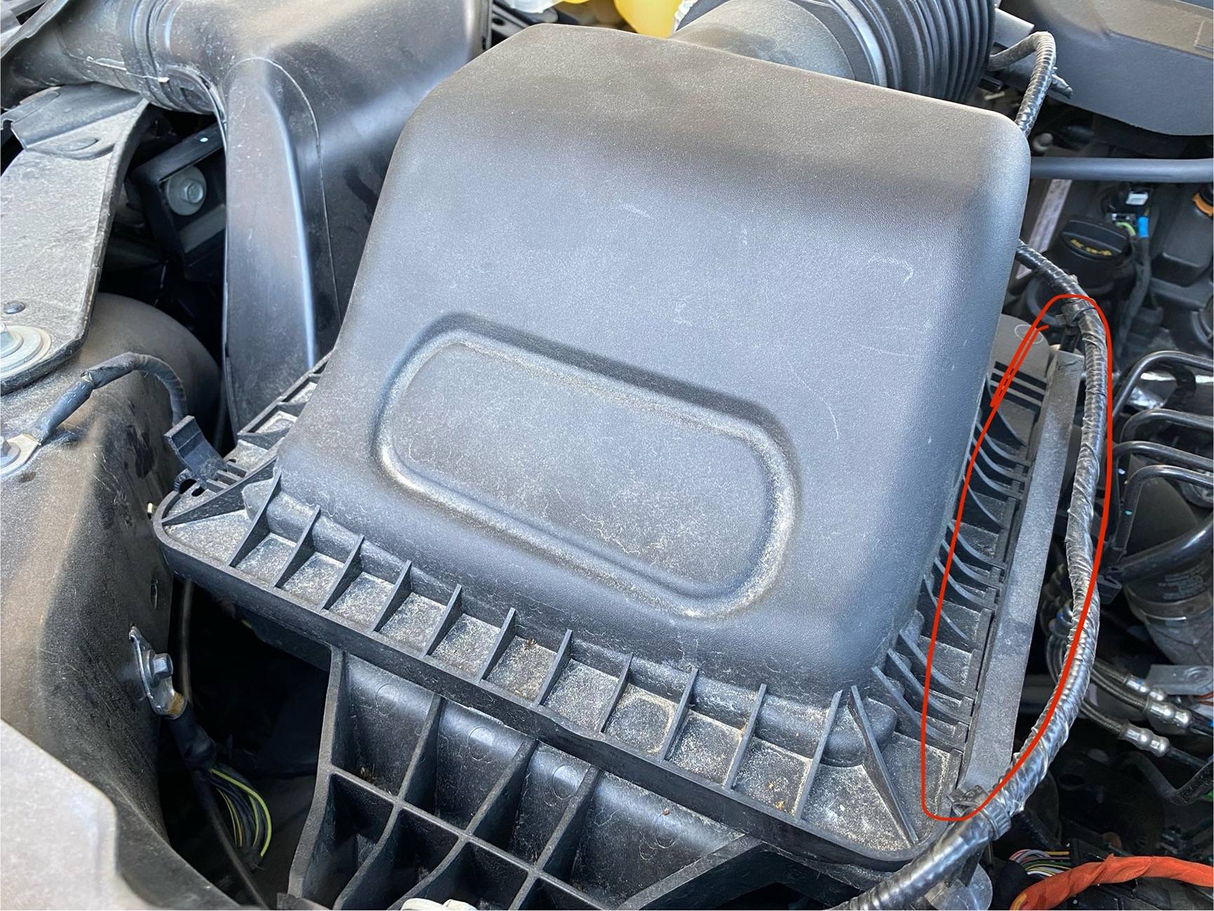 Ford F-150 2022 F150 Drivers Side Rattle IMG_9787