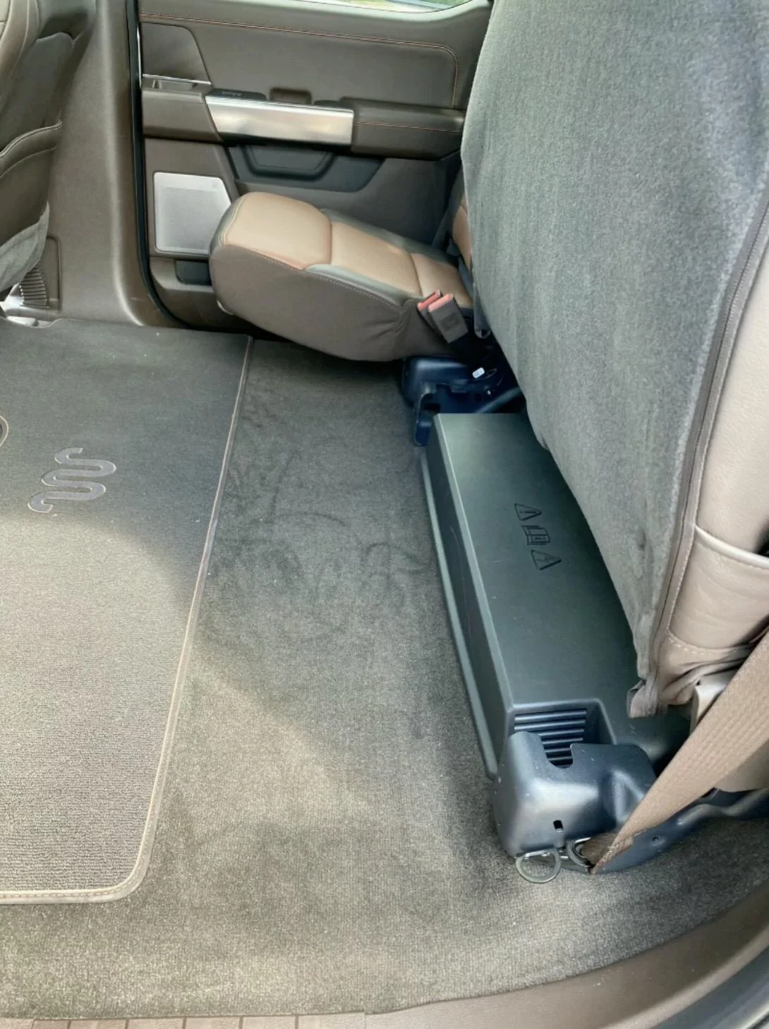 Ford F-150 KING RANCH Interior Photos and Videos (2021+ F-150 -- 14th Gen) King Ranch 2021 F-150 Interior 3