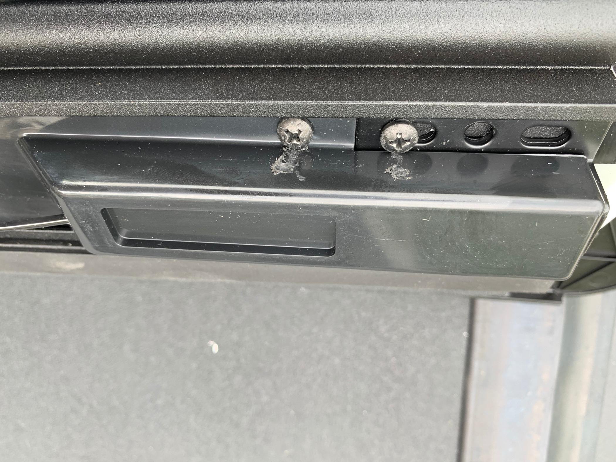 Ford F-150 BAK Revolver X4S-T Quick Review: AVOID latch_right