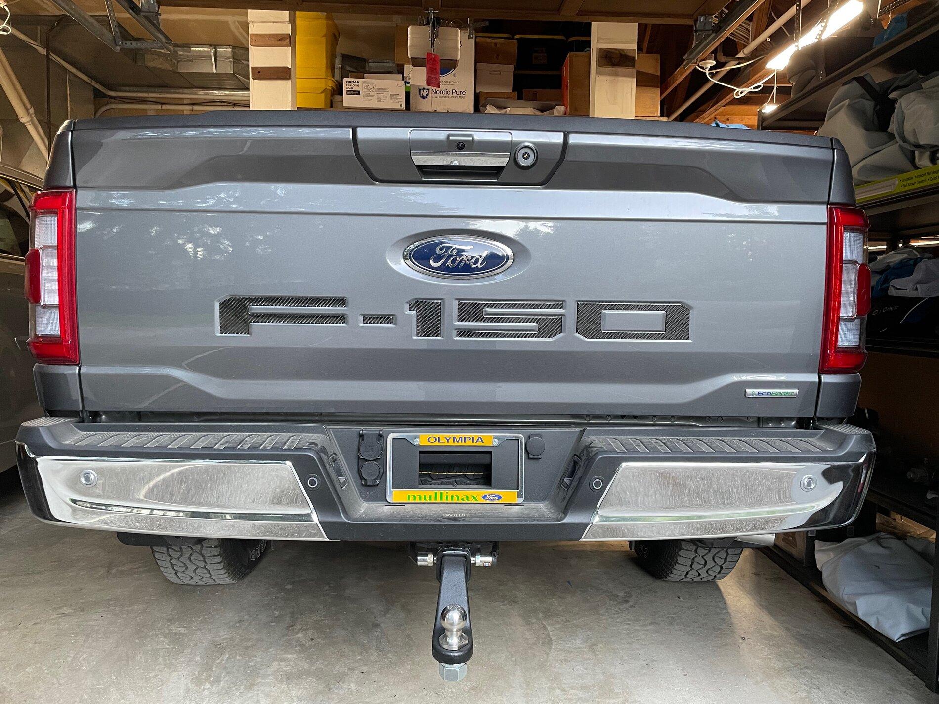 Ford F-150 Applied vinyl lettering on tailgate letterin