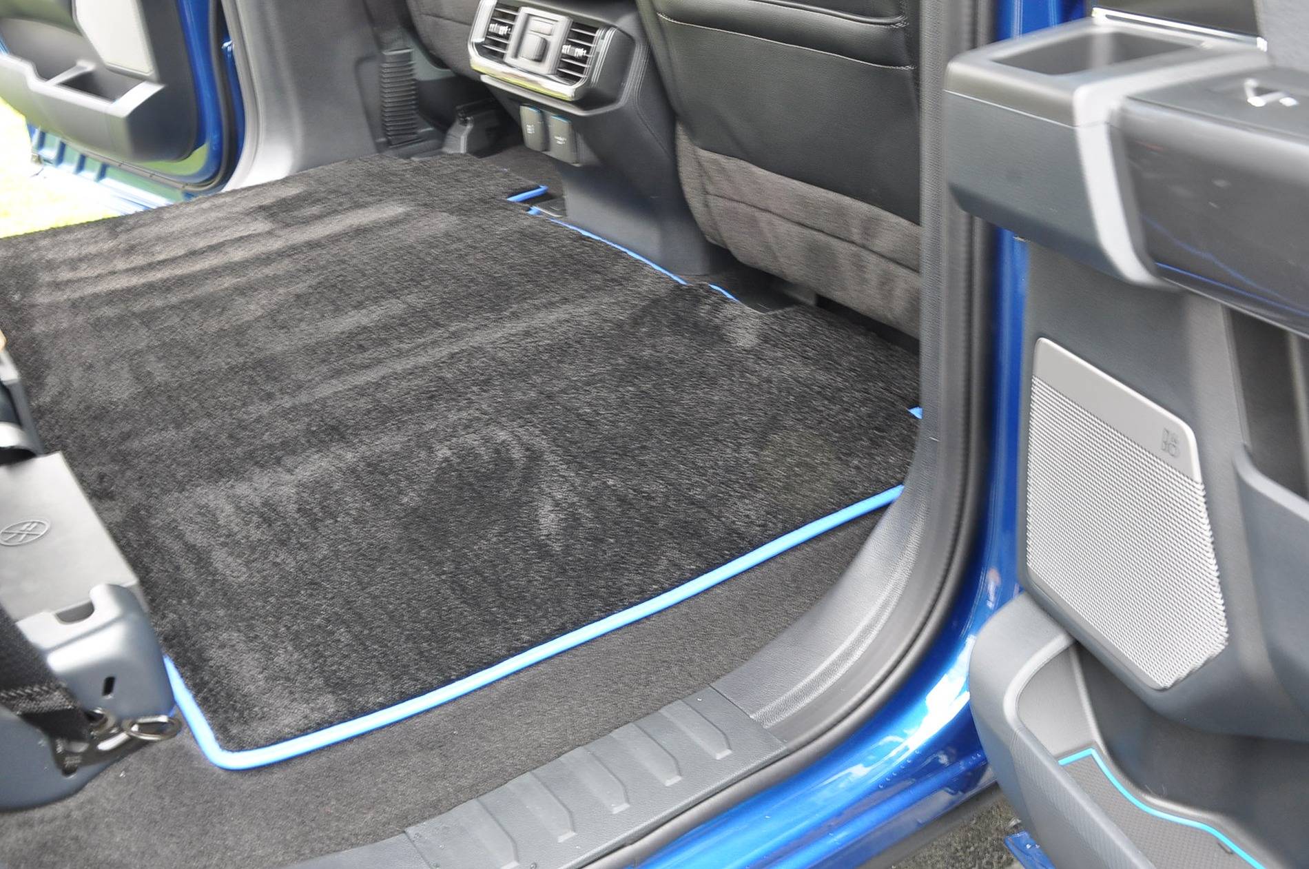 Ford F-150 When will Ford give us reclining back seats? Mat2.JPG