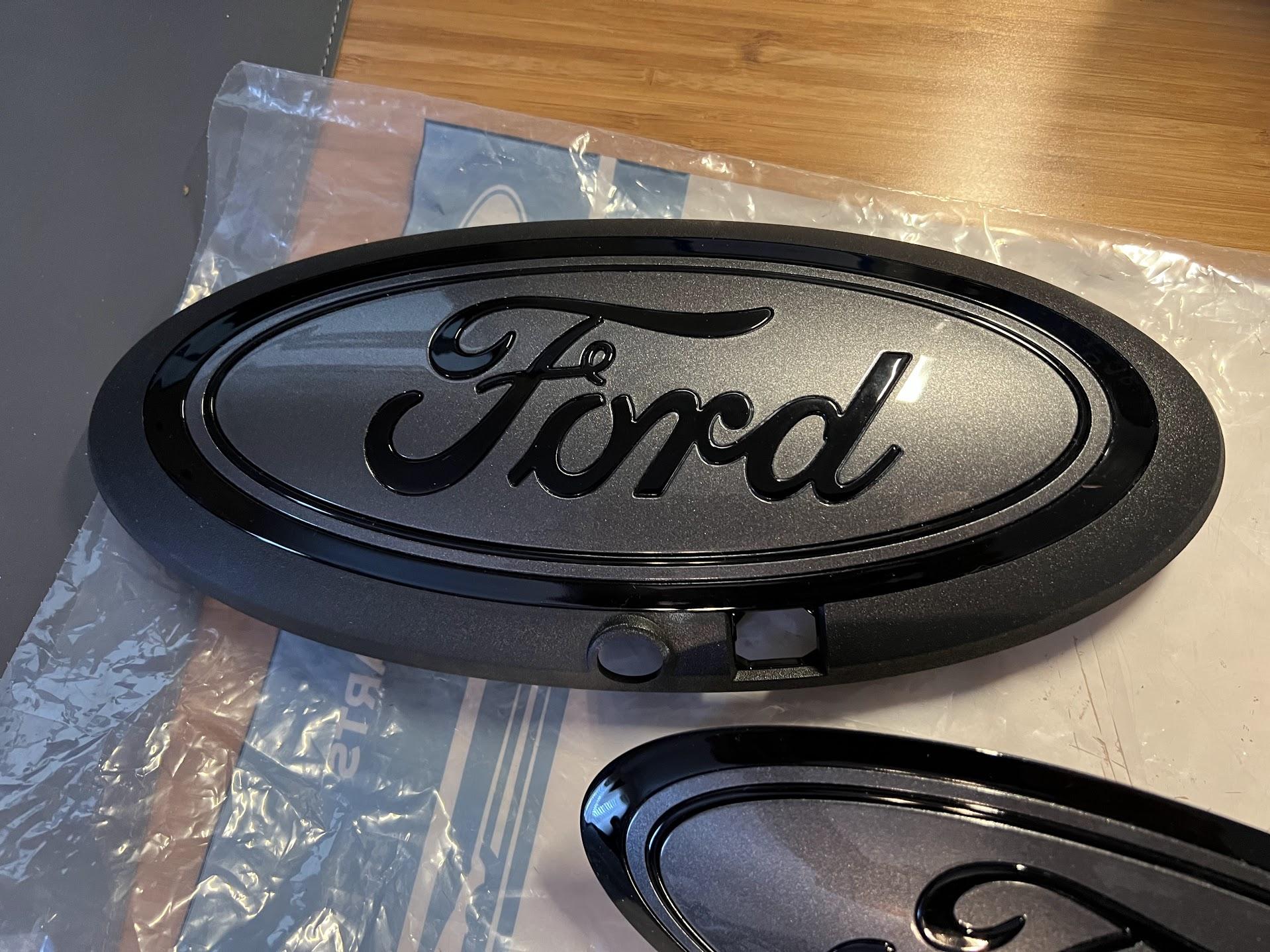Ford F-150 Carbonized Gray/Black Ovals for 2021-2022 F150 ovals_3