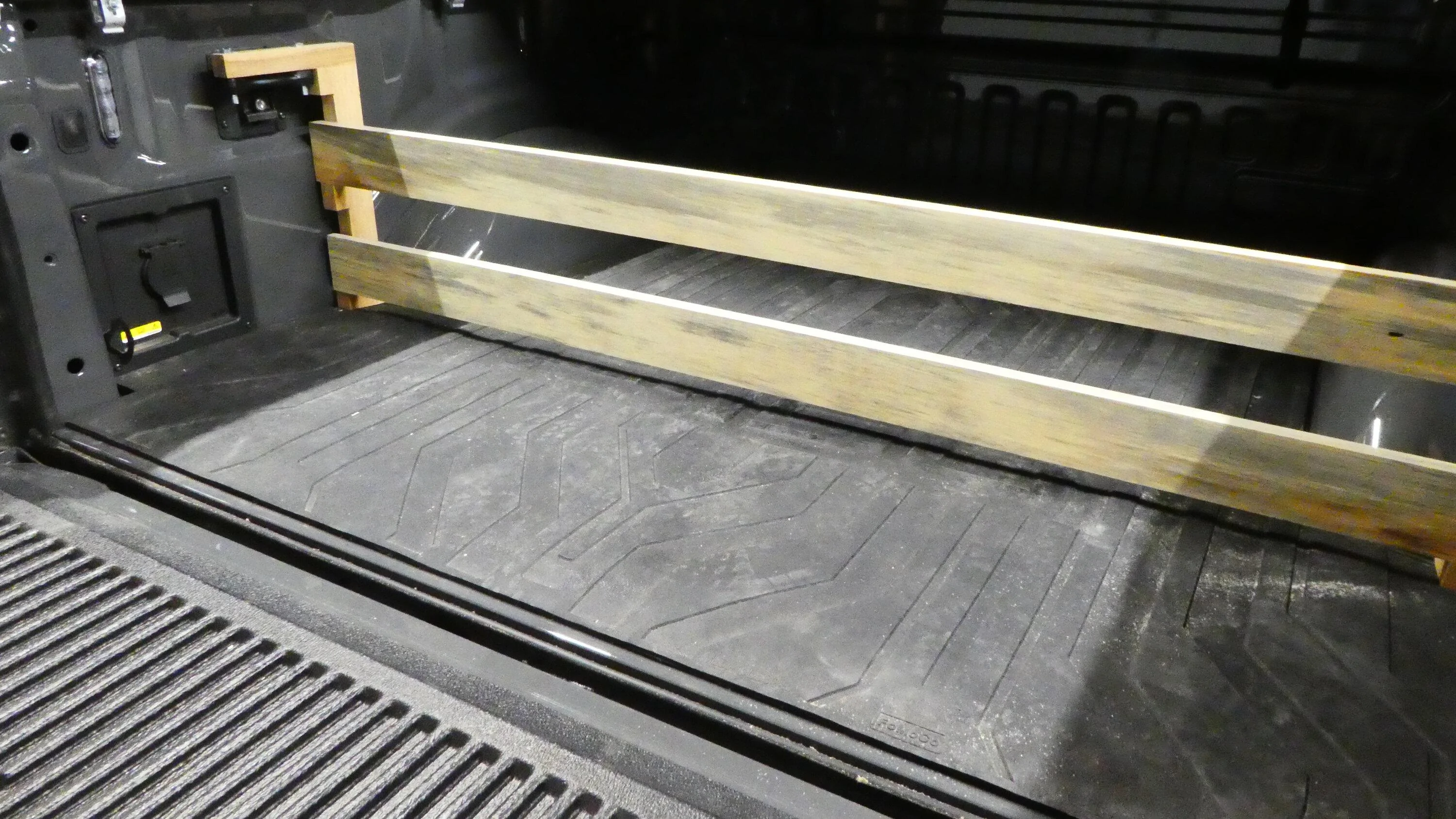 Ford F-150 DIY - Bed divider & extender P1020215