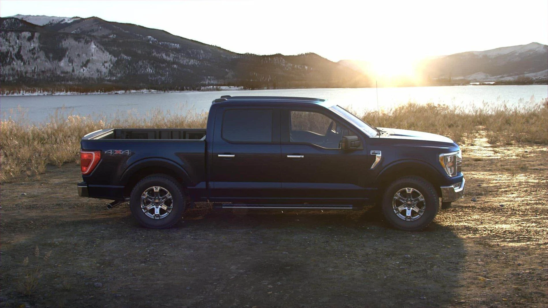 Ford F-150 2021 F-150 Colors from Every Angle p720_ext_360_animatter_blue_0540