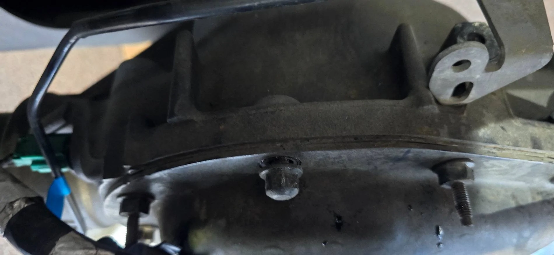 Ford F-150 Changing the differential cover Pin Bolt At 1