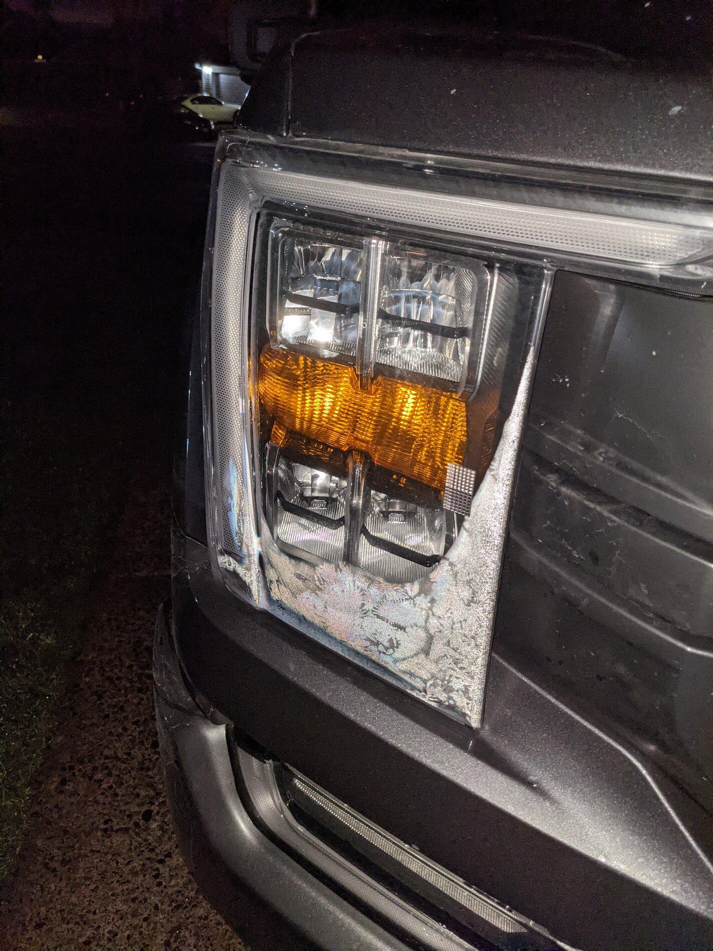 Ford F-150 XLT 302a Condensation in Front HeadLights PXL_20210207_041556895