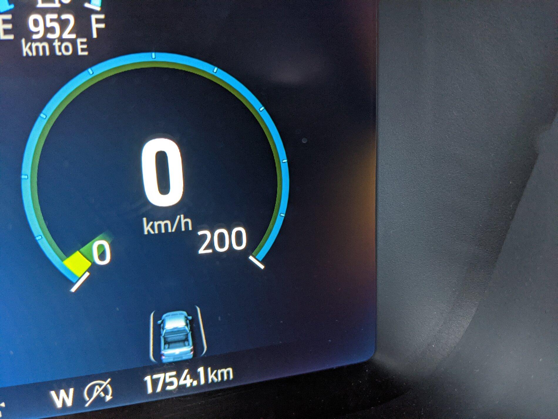 Ford F-150 Screen discoloration on 12" gauge cluster PXL_20210222_150646633