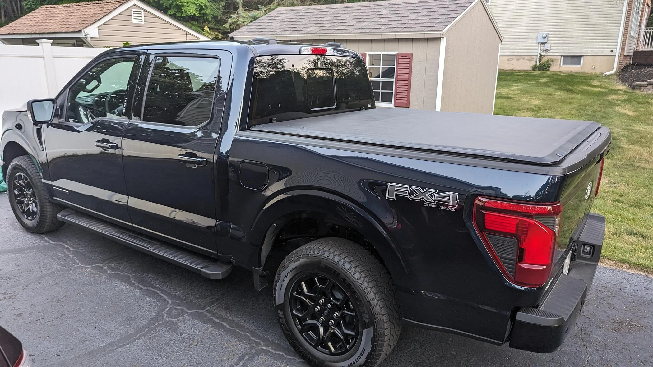 Ford F-150 Purchased Tyger Tonneau cover PXL_20240608_002548717.MP