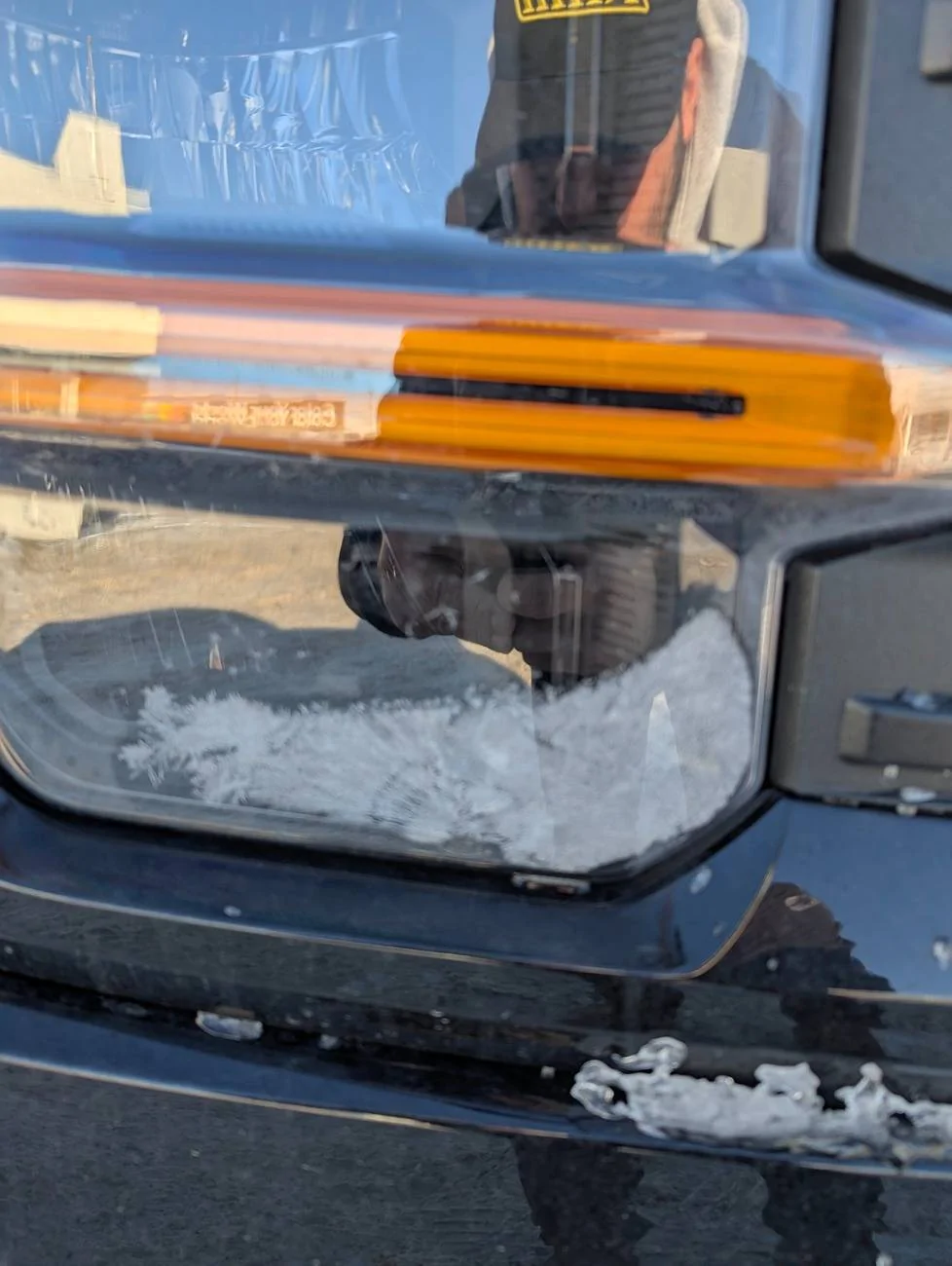 Ford F-150 2024 XLT headlights condensation freezing PXL_20241221_152117003