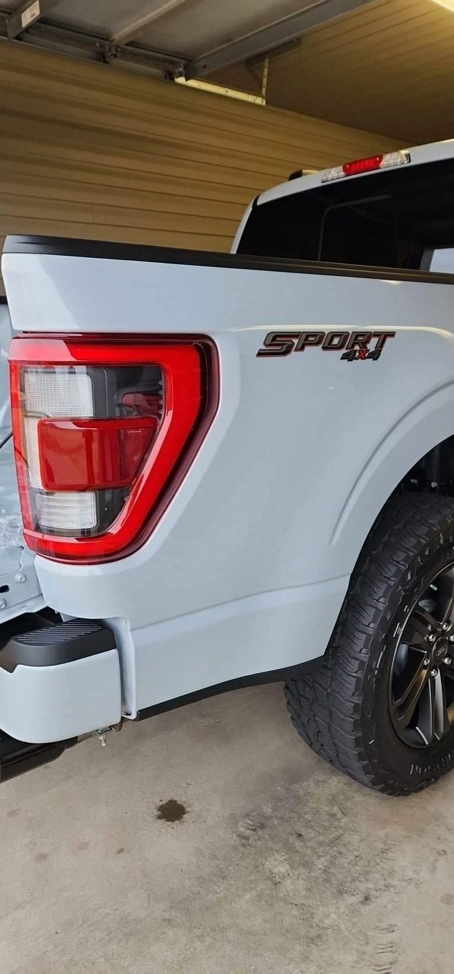 Ford F-150 22 Space White Lariat 4x4 received_1596943844084301