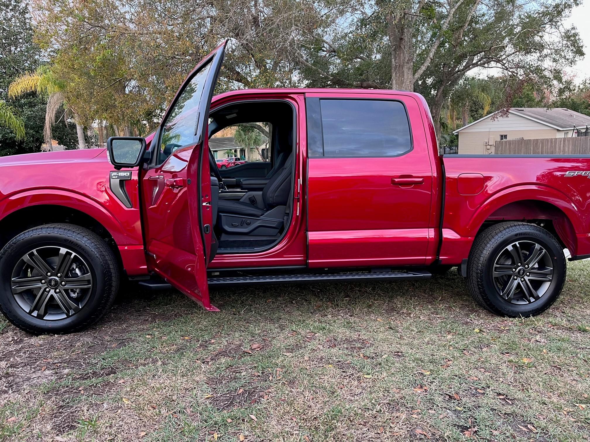 Ford F-150 RAPID RED F-150 (2021+) Club Sam1