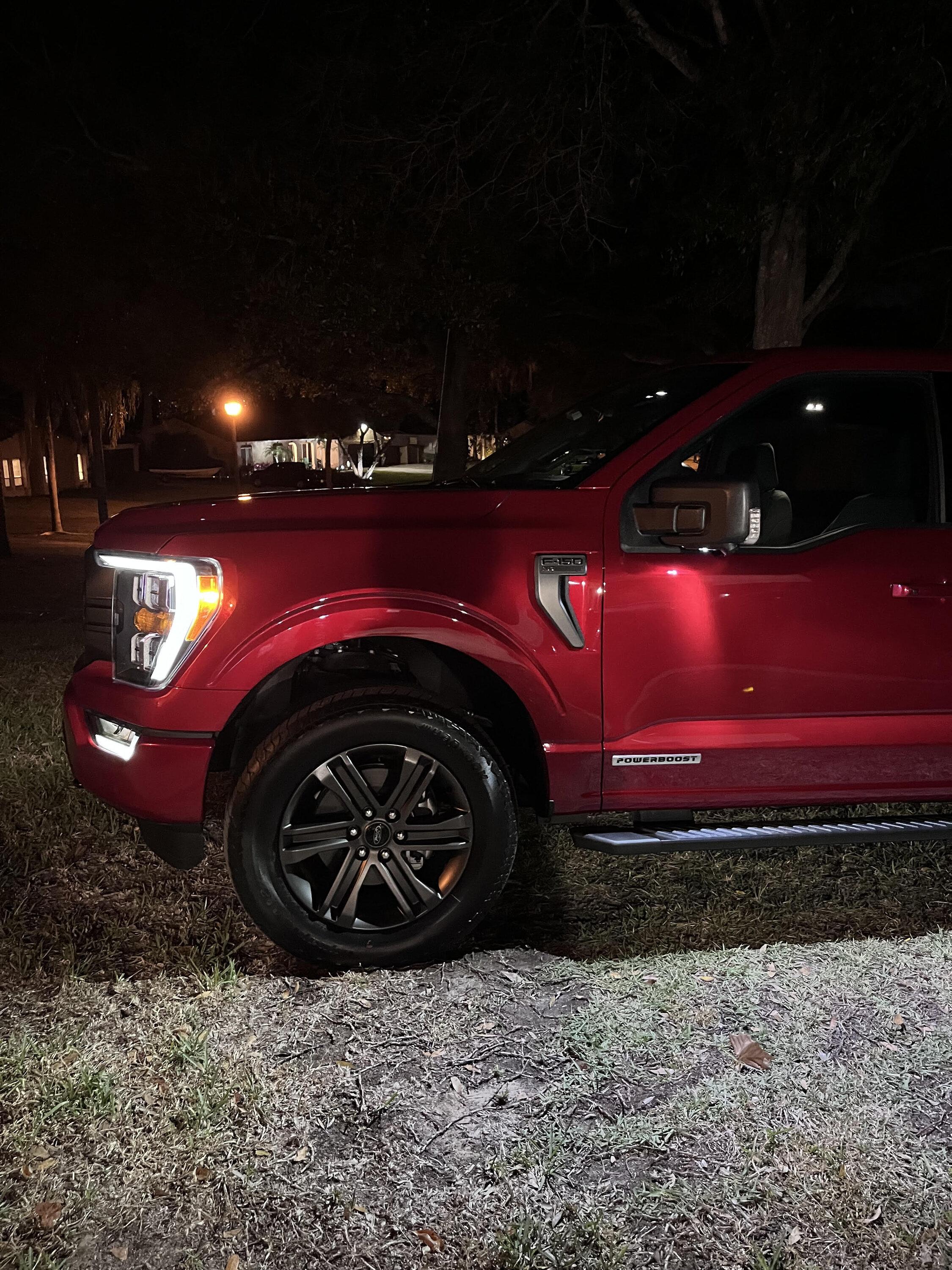 Ford F-150 RAPID RED F-150 (2021+) Club Samson lights