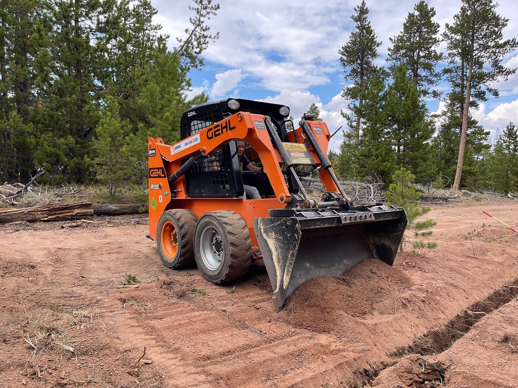 Ford F-150 Another "can/should I tow this" thread: EB MaxTow hauling Bobcat SkidSteer