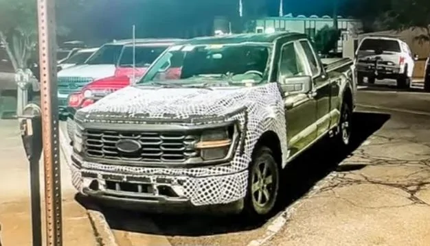 Ford F-150 2024 F-150 Raptor Revised Grille SmartSelect_20230619_135718