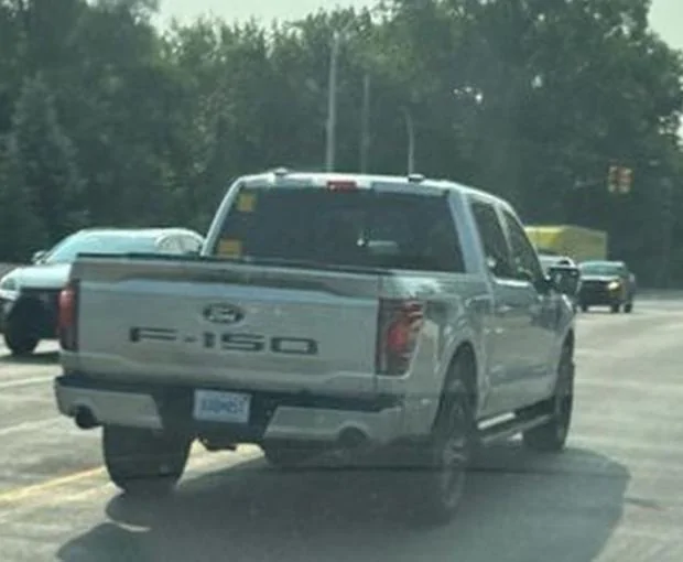 Ford F-150 2024 Platinum Uncamouflaged SmartSelect_20230705_173154_Instagram